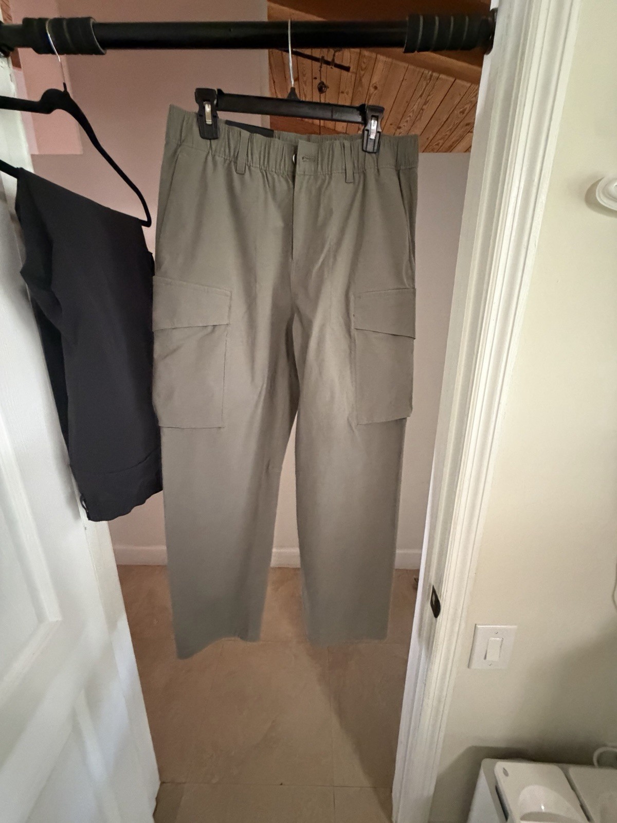 Lululemon Men’s VersaTwill Relaxed-Fit Cargo Pants Rover Grey 34x 30