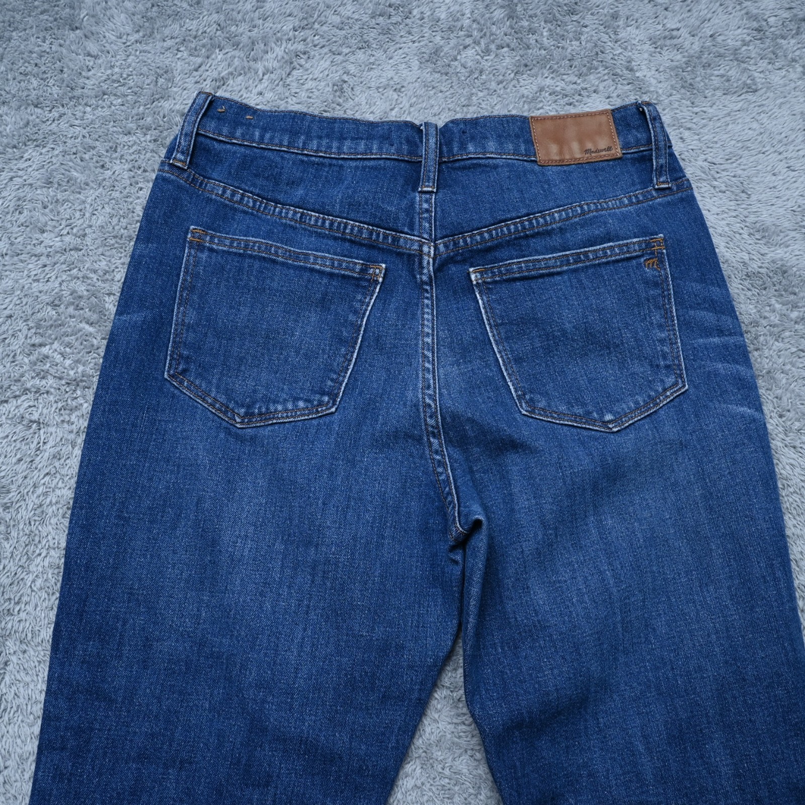 Madewell The High Rise Slim Boyjean Size 27 Medium Wash 98% Cotton & 2% Elastane