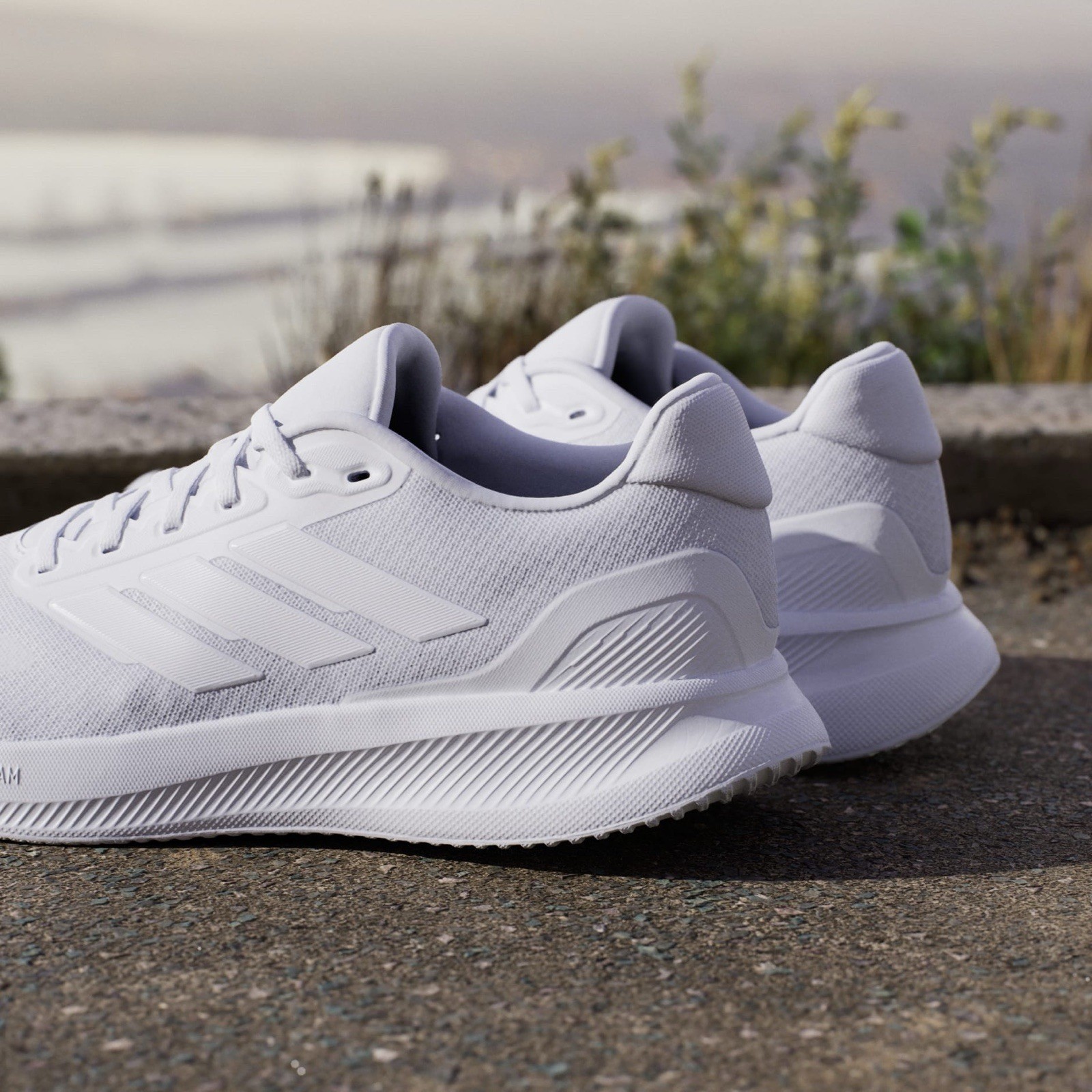 Adidas Tyshawn Low Men’s Sneaker Skateboarding Shoe Athletic White Trainers #003
