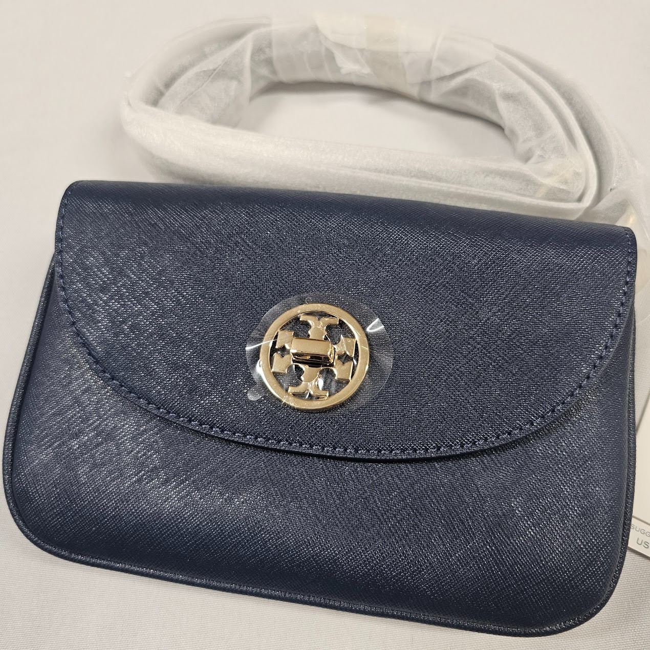 Tory Burch Description Robinson Clutch / Cross Body NAVY style# 33639