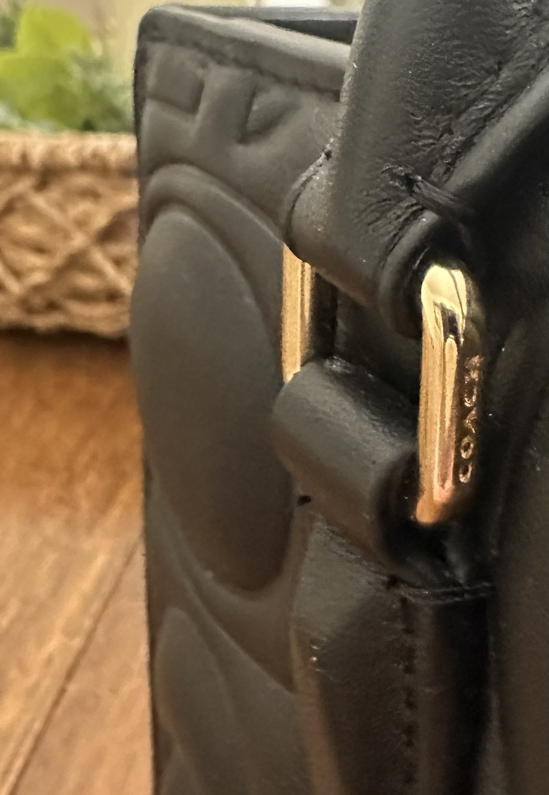 Coach Maggie Small Tote Bag In Signature Leather in Black NWOT – CY670