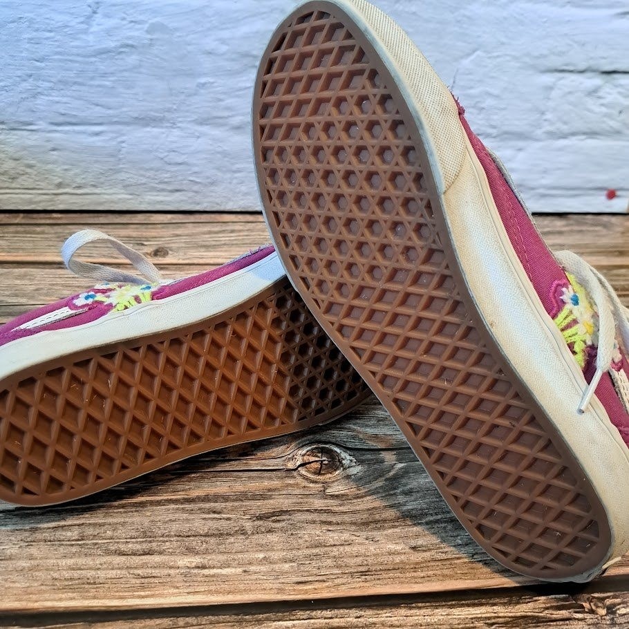 Vans Old Skool Floral Embroidered Magenta Purple Sneakers Womens 7.5 Mens 6