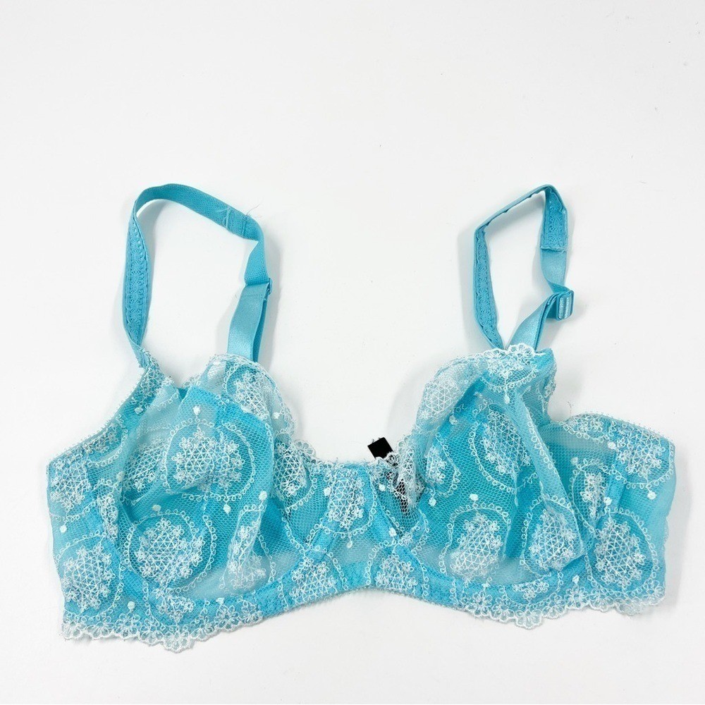 ✅ ADORE ME TURQUOISE AND WHITE LACE BRA WITH UNDERWIRE SIZE 34D
