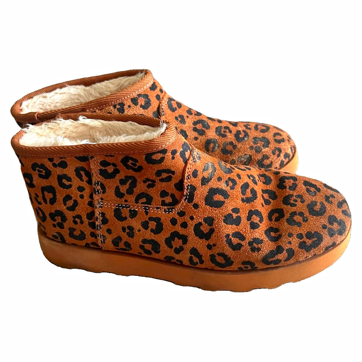 Time And Tru Women’s Leopard Print Faux Suede Lined Bootie Slippers 7