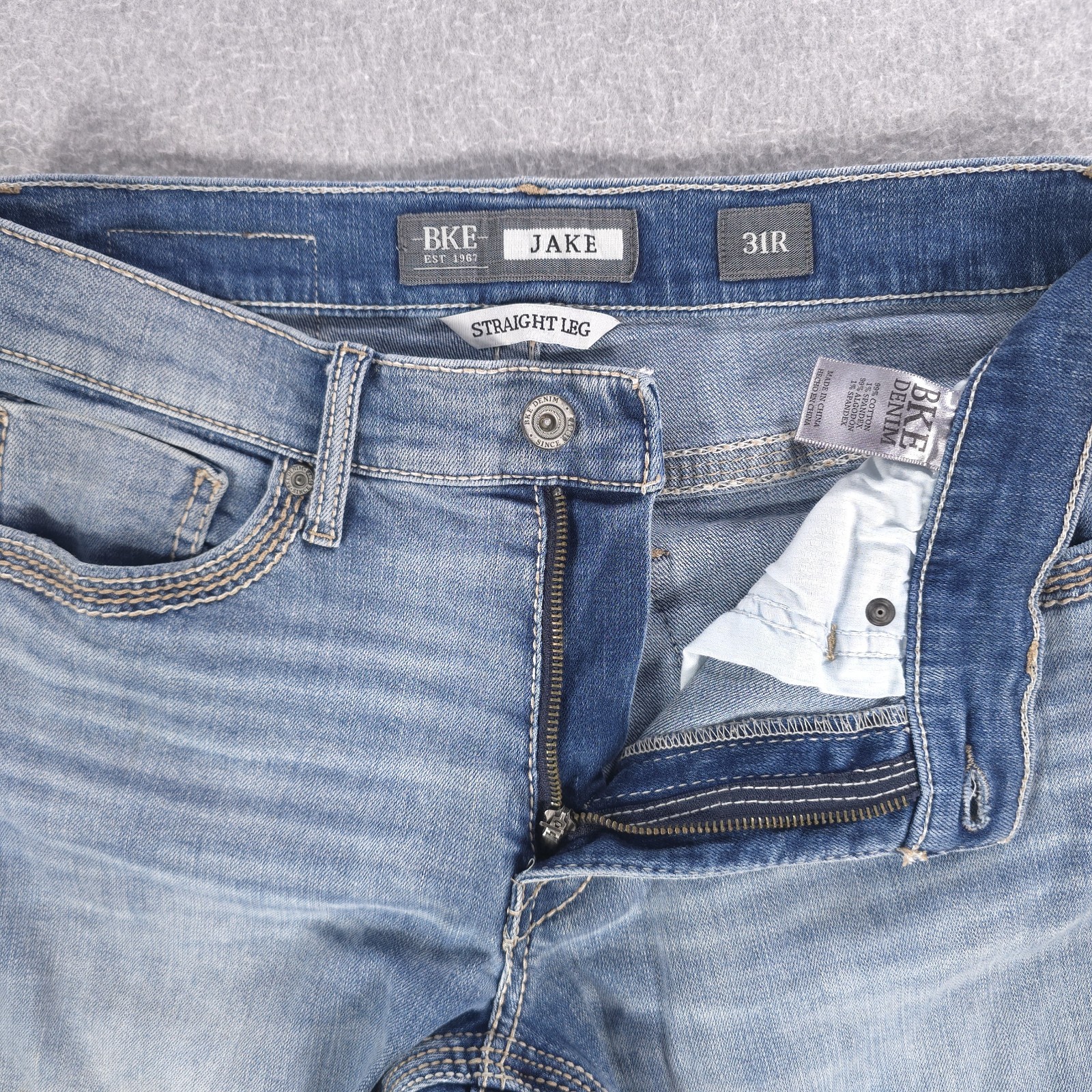 BKE Buckle Jake Straight Mid Whiskared Stretch Denim Casual Jeans Mens 31×32