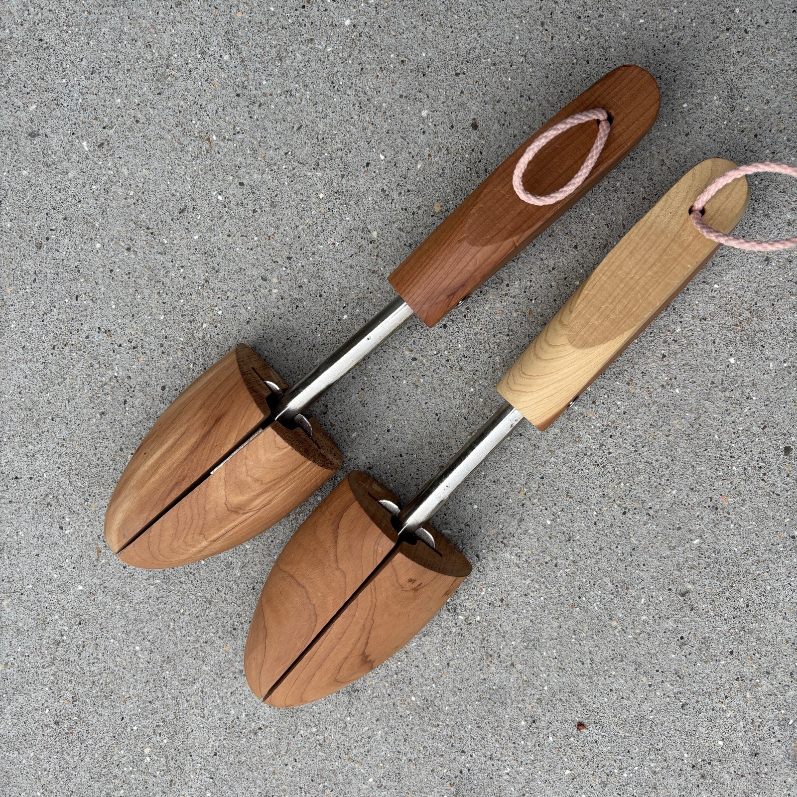 Pair of Size Medium Narrow Cedar Shoe Trees 10.5″ Uncompressed