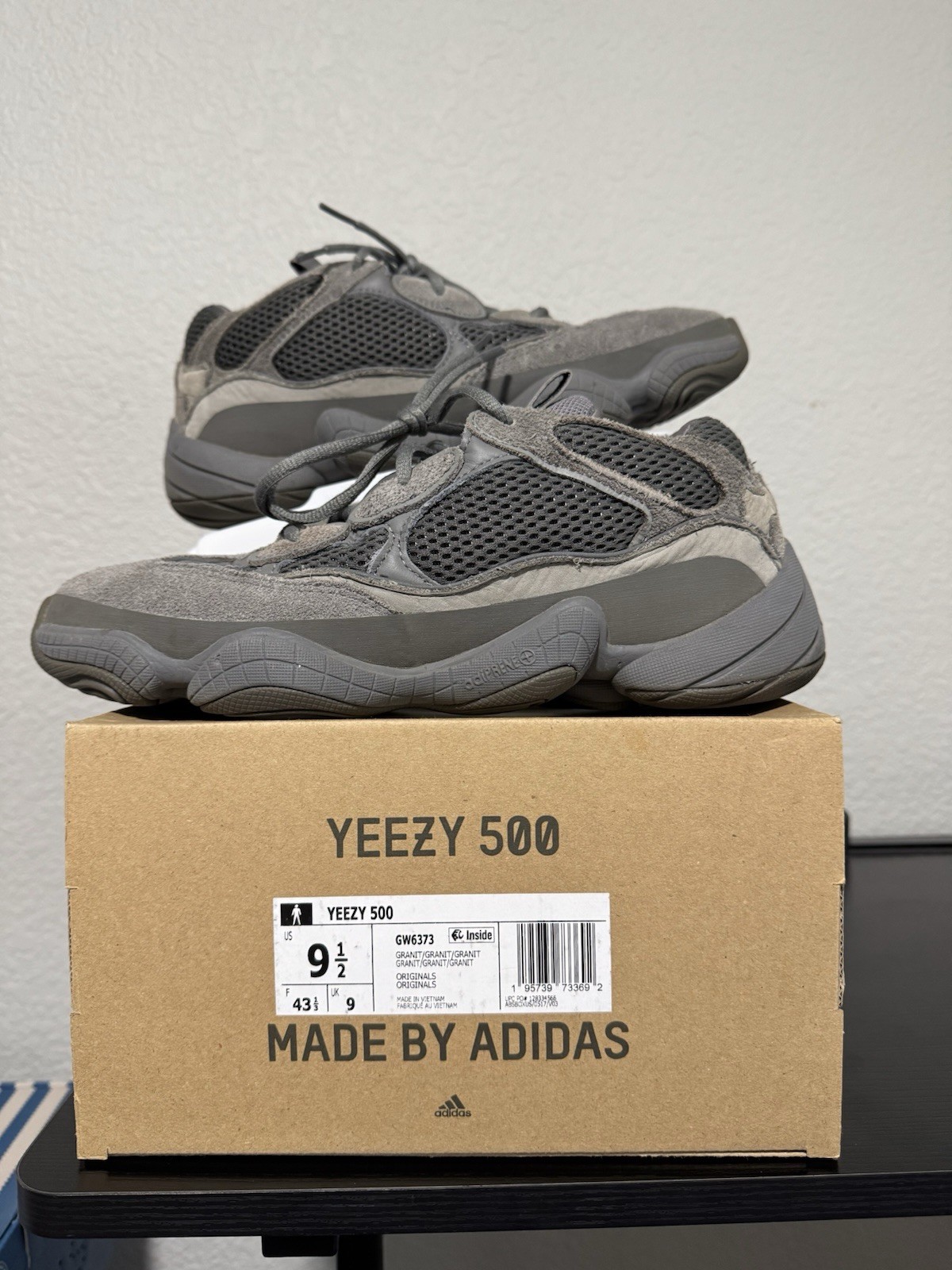 adidas Yeezy 500 Granite GW6373 Kanye West Men’s Athletic Sneakers 2022