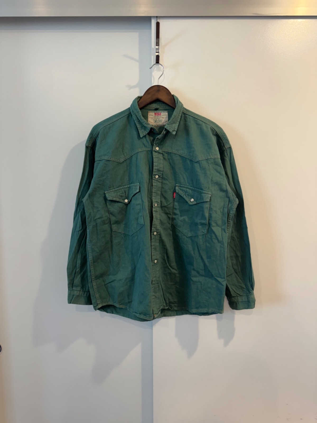 Vintage Levi’s Denim Pearl Snap Button Western Work Shirt
