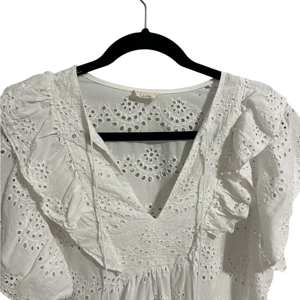 Nicole Miller Artelier White Eyelet TopCotton Eyelet Flutter Short Sleeve Top L