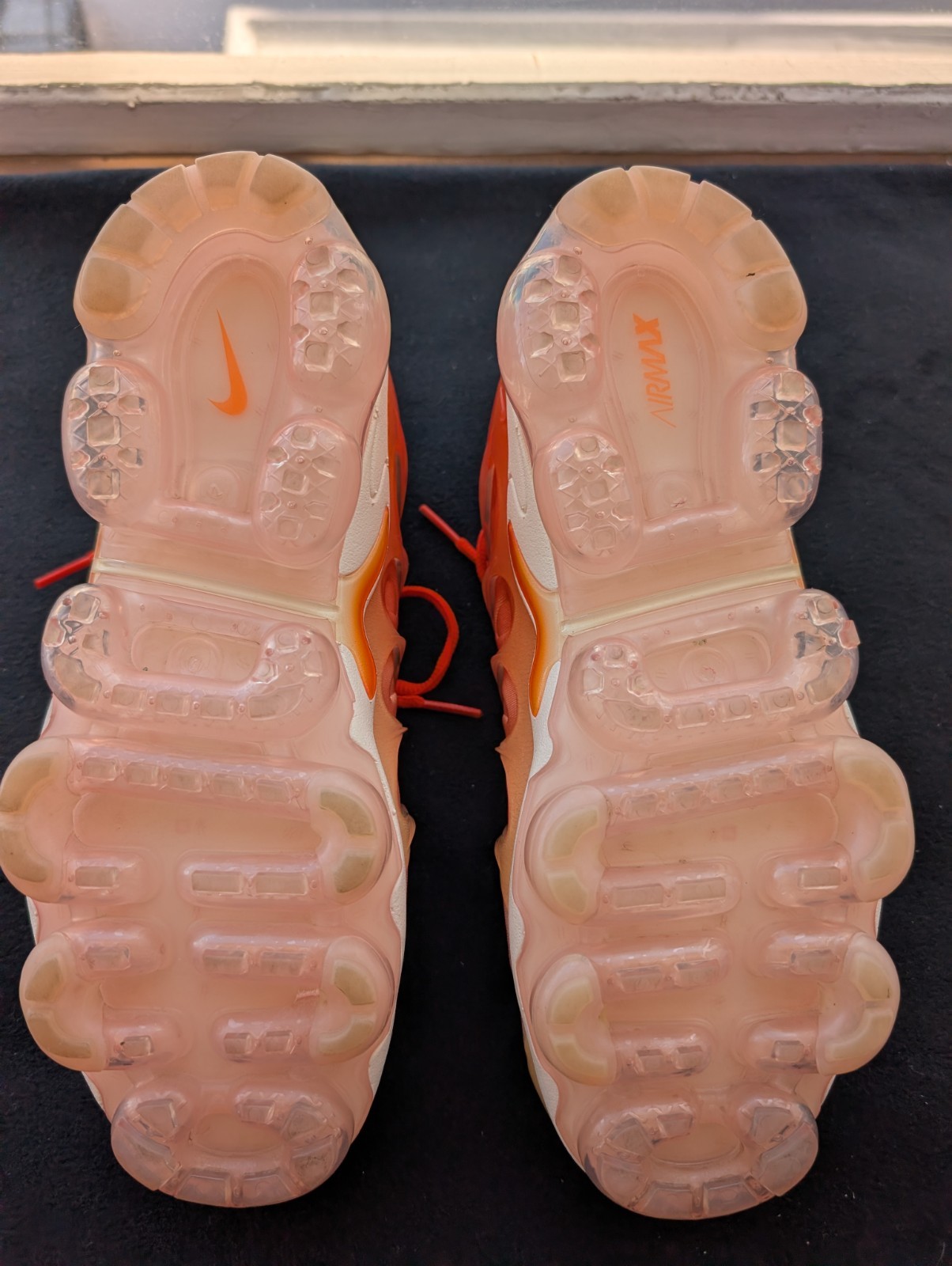 Nike Air Vapormax Plus Women’s Size 9 Guava Ice Rush Orange DQ8588-800