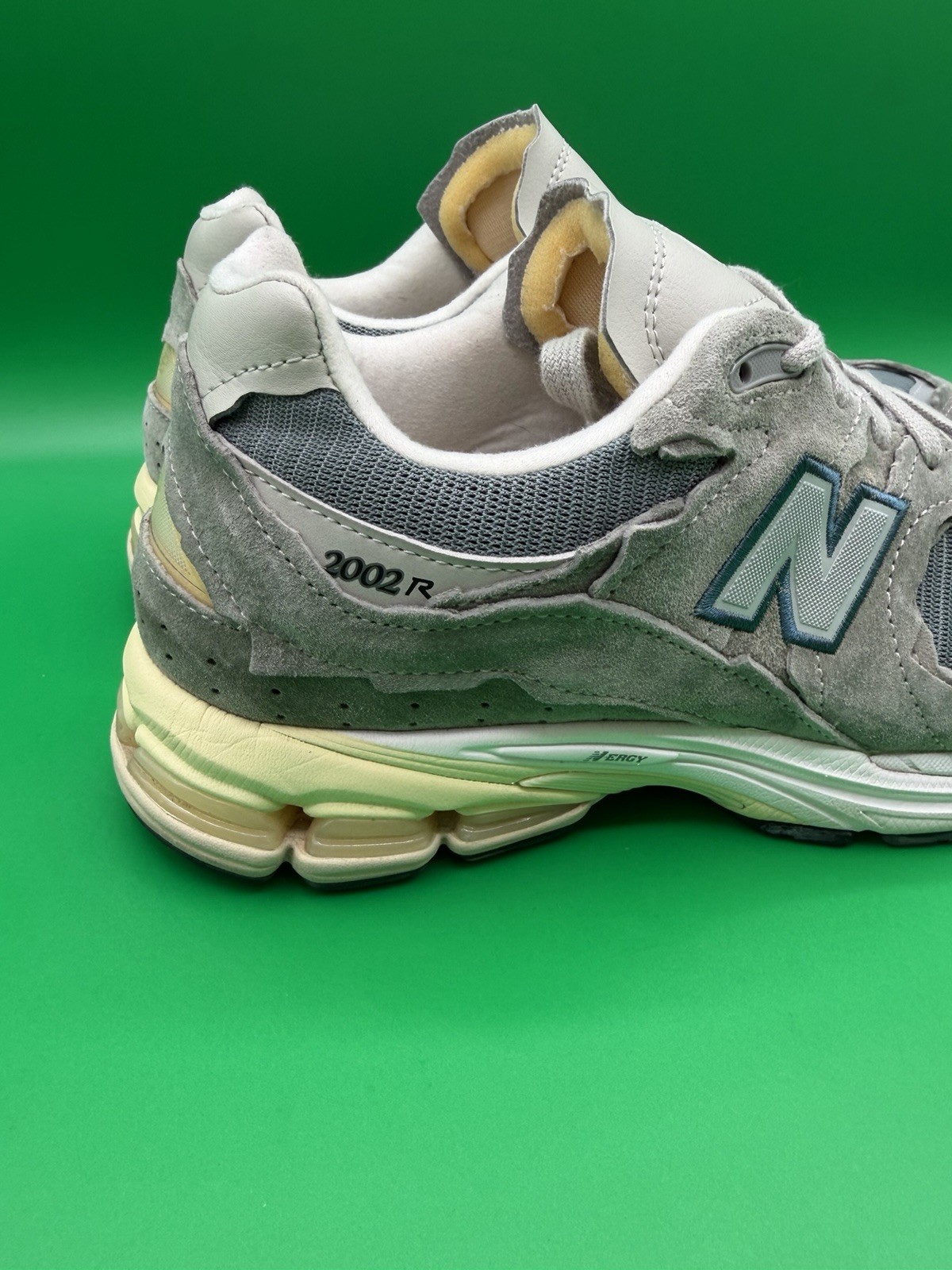 New Balance Men’s 2002R Protection Pack – Mirage Gray Shoes M2002RDD SZ 11