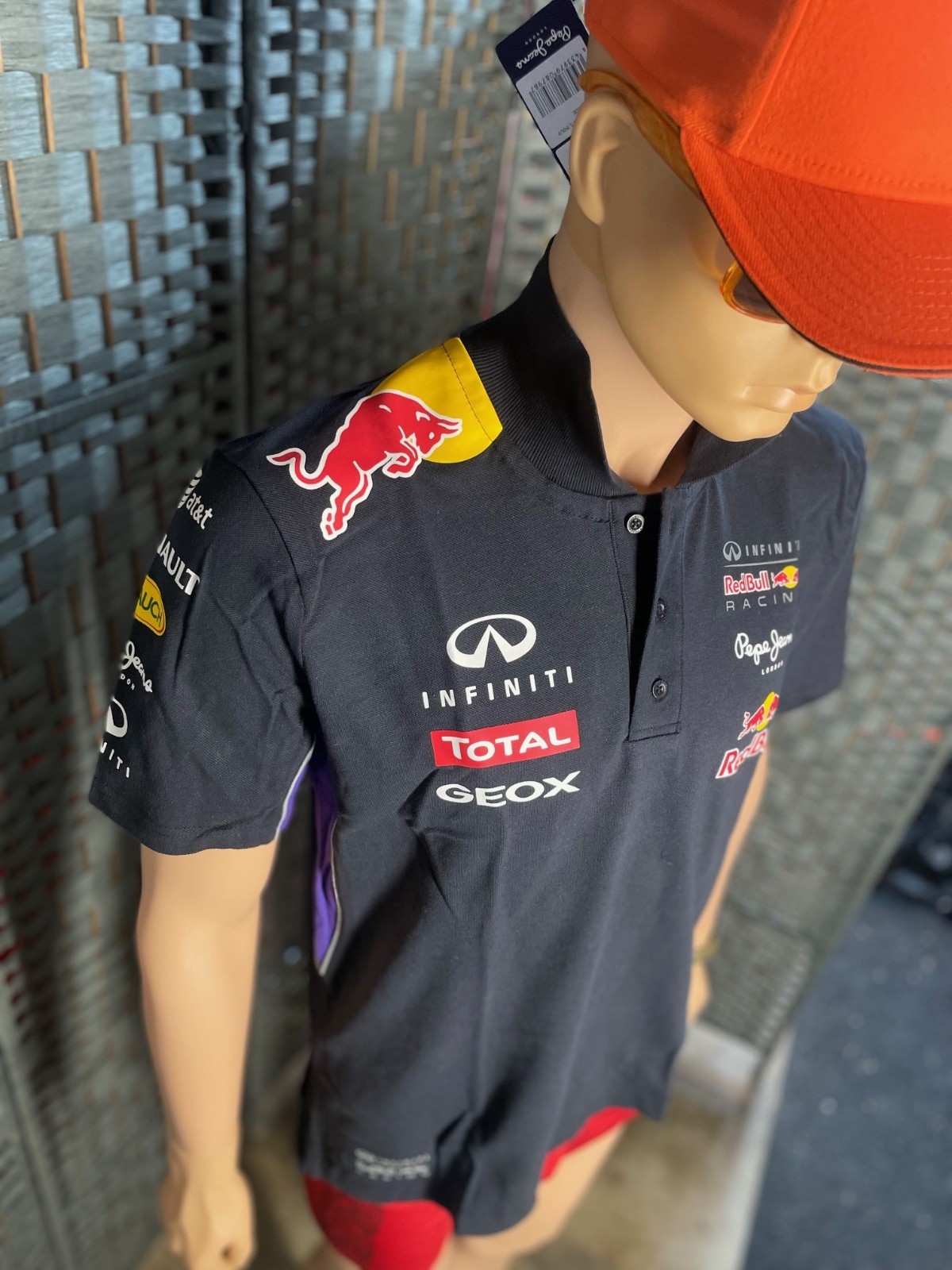 NEW Red Bull Racing F1 Formula 1 Men’s Polo Shirt 2012 Genuine VINTAGE- XL