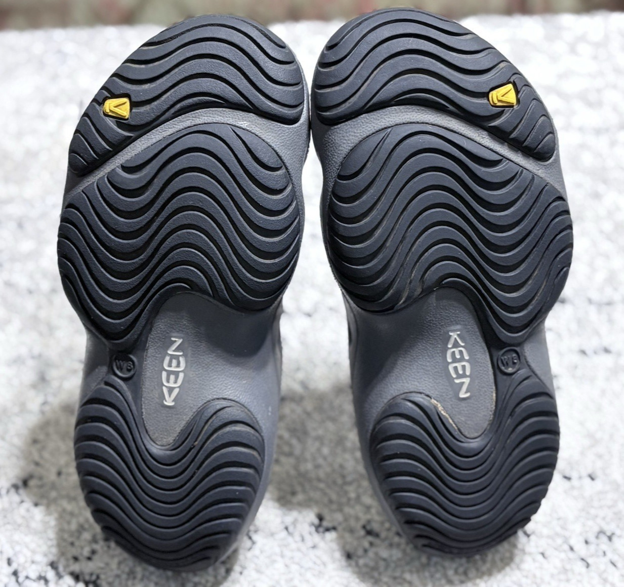 Keen Yogui Clog Perforated Gray Slip On Cottagecore Womens Sz 8 Garden Shoe Airy