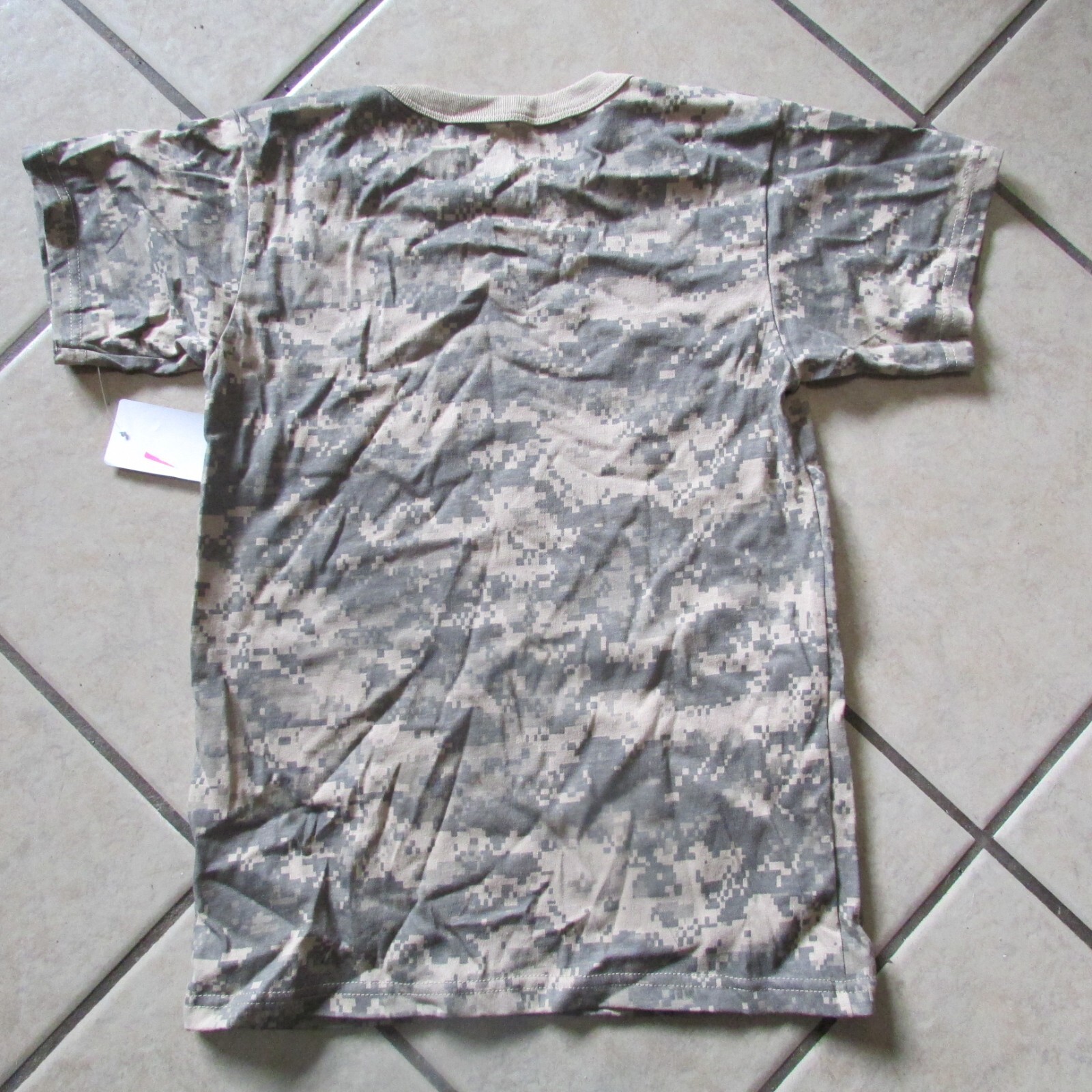 Rothco Kids Digi Camo Large Shirt – New with Tag (B 11)