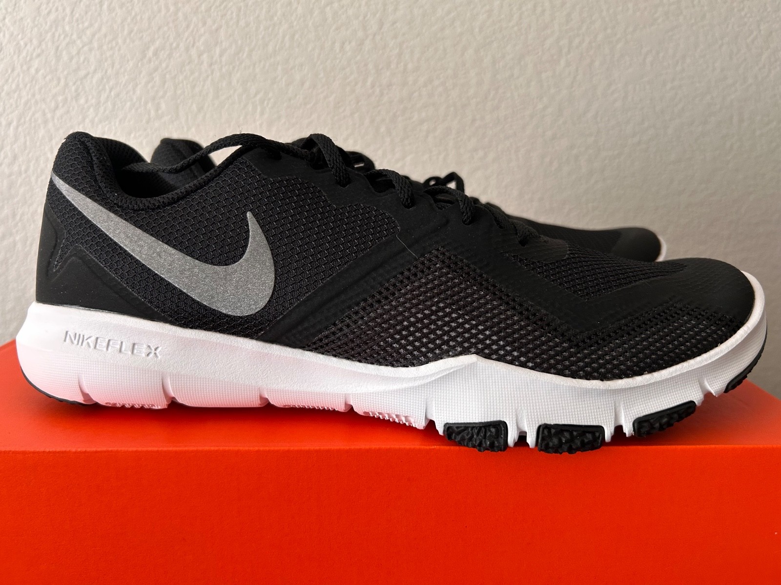 Nike Flex Control TR2 Mens Size 13 4E (wide) New in box