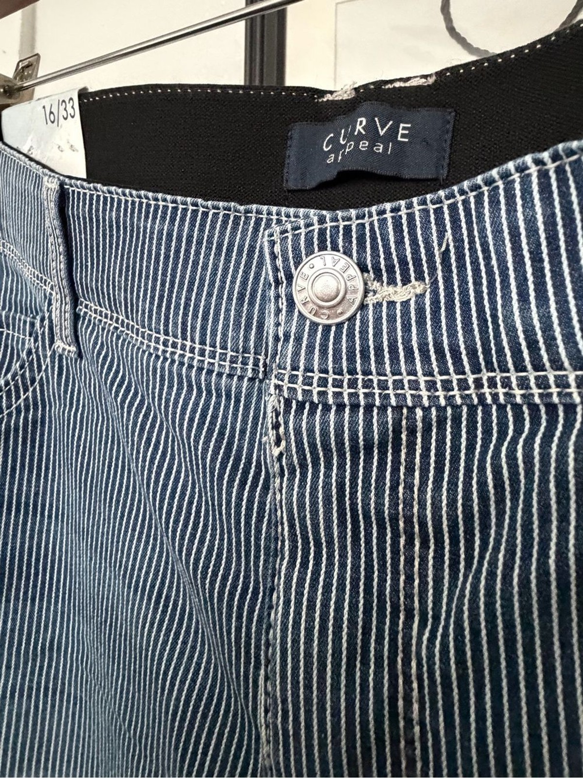 Curve Collection Women’s Ankle Crop Jeans – Blue Pinstripe