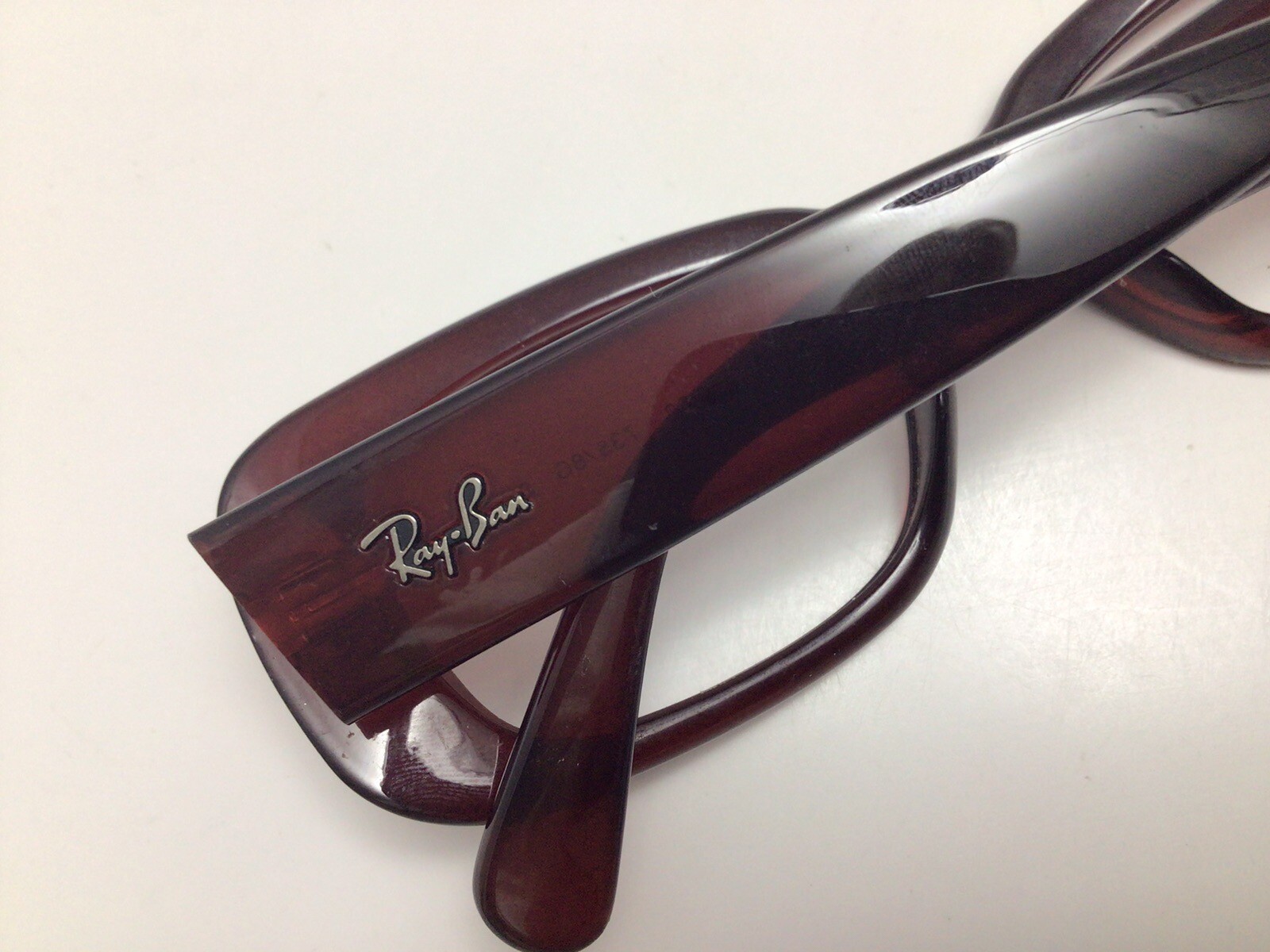 RAY BAN Ladies Sunglasses / Eye Glasses FRAME / Made In Italy￼ RB 4122