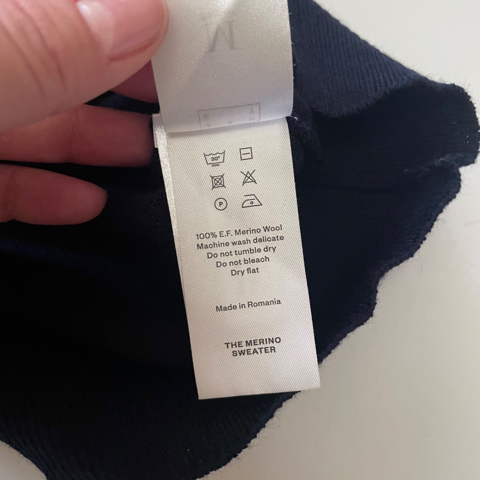 Asket Merino Wool Sweater Men’s Size M Regular Blue Made in Romania *Read