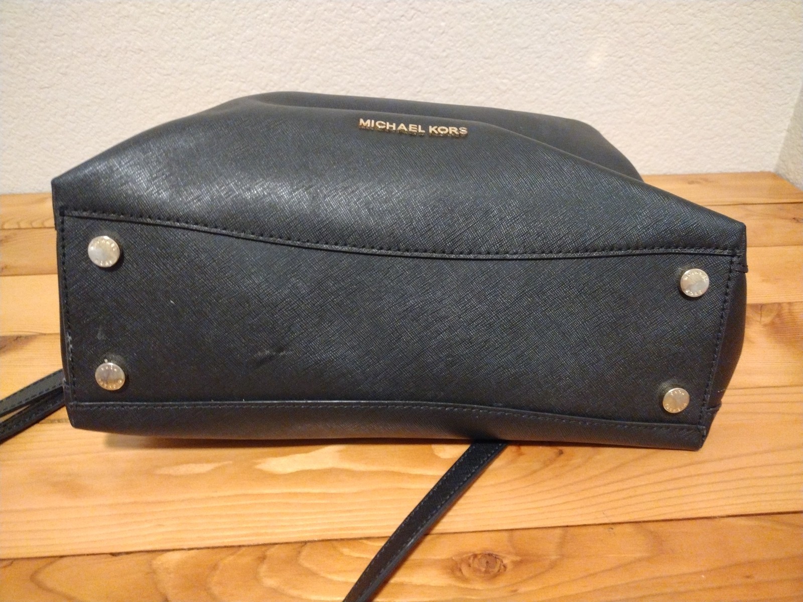 Michael Kors Medium Savannah Satchel Black Saffiano Leather Handbag Crossbody