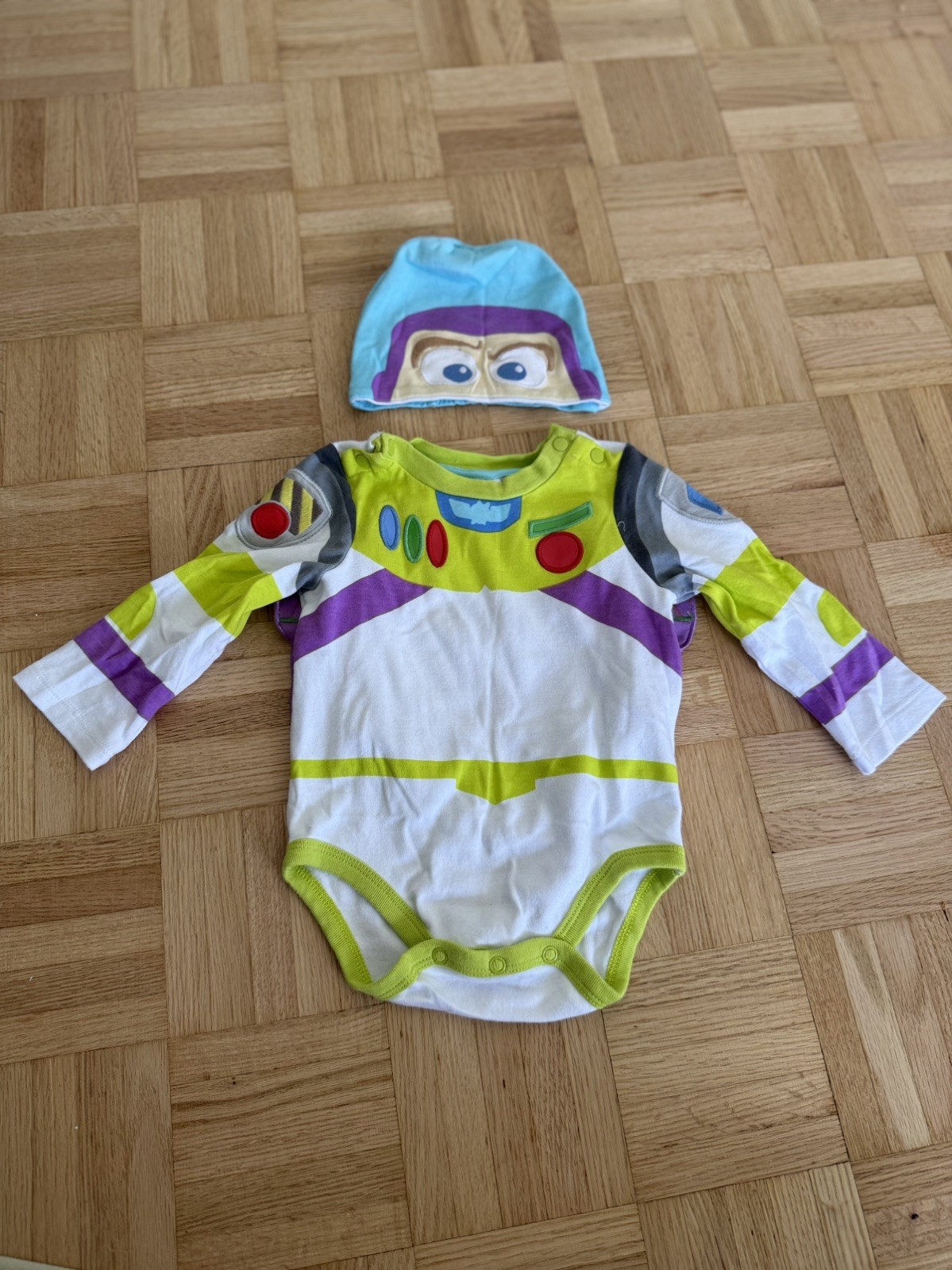 Disney Store Baby Buzz Lightyear Costume Bodysuit Hat Set 12-18M Toy Story EUC