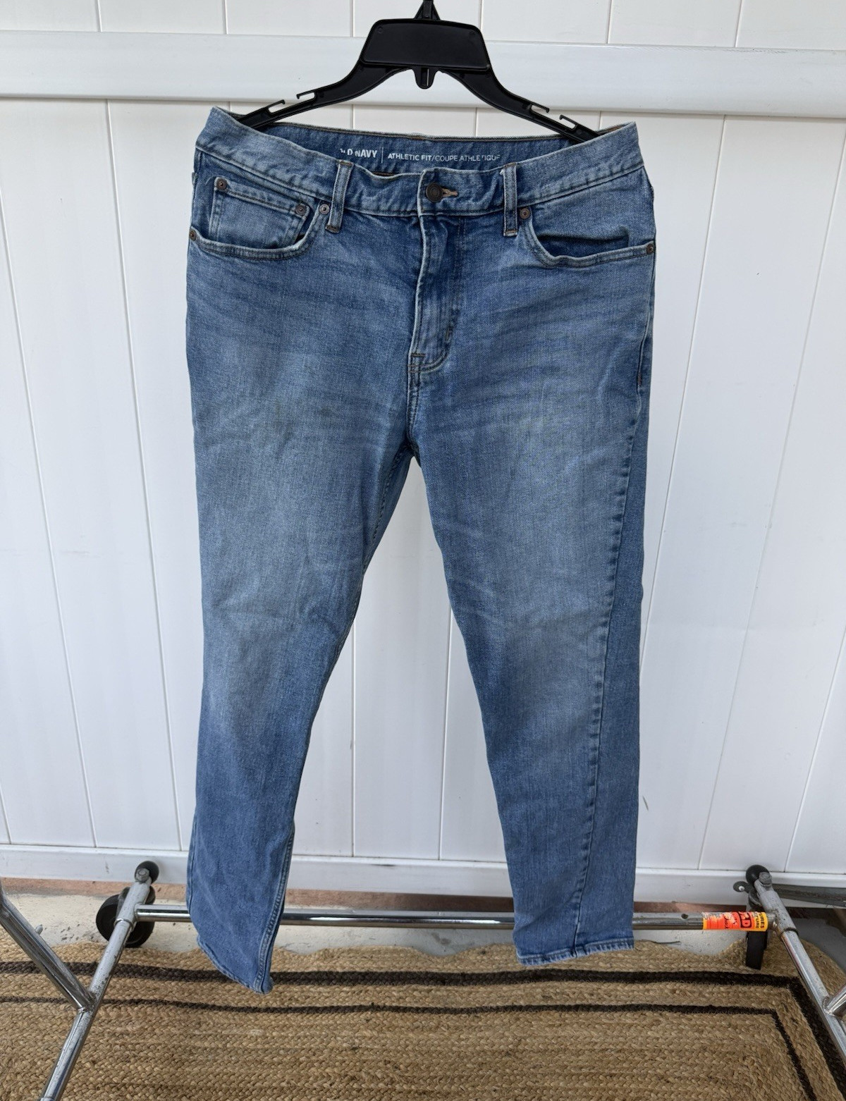 Old Navy Athletic Fit Jeans Men’s 32×34 Light Wash Stretch Denim Tapered Pants