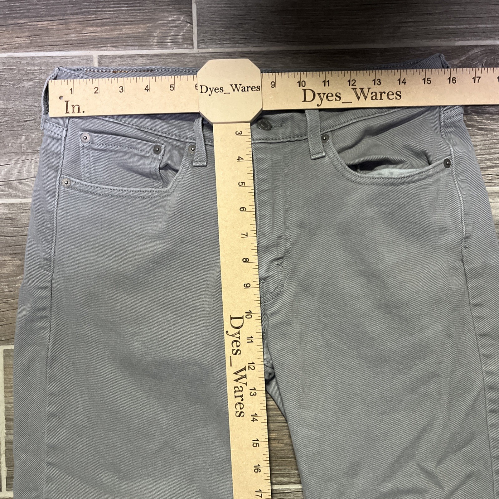 Men’s Levi’s 514 Straight Fit Gray Pants Size 32”x34”