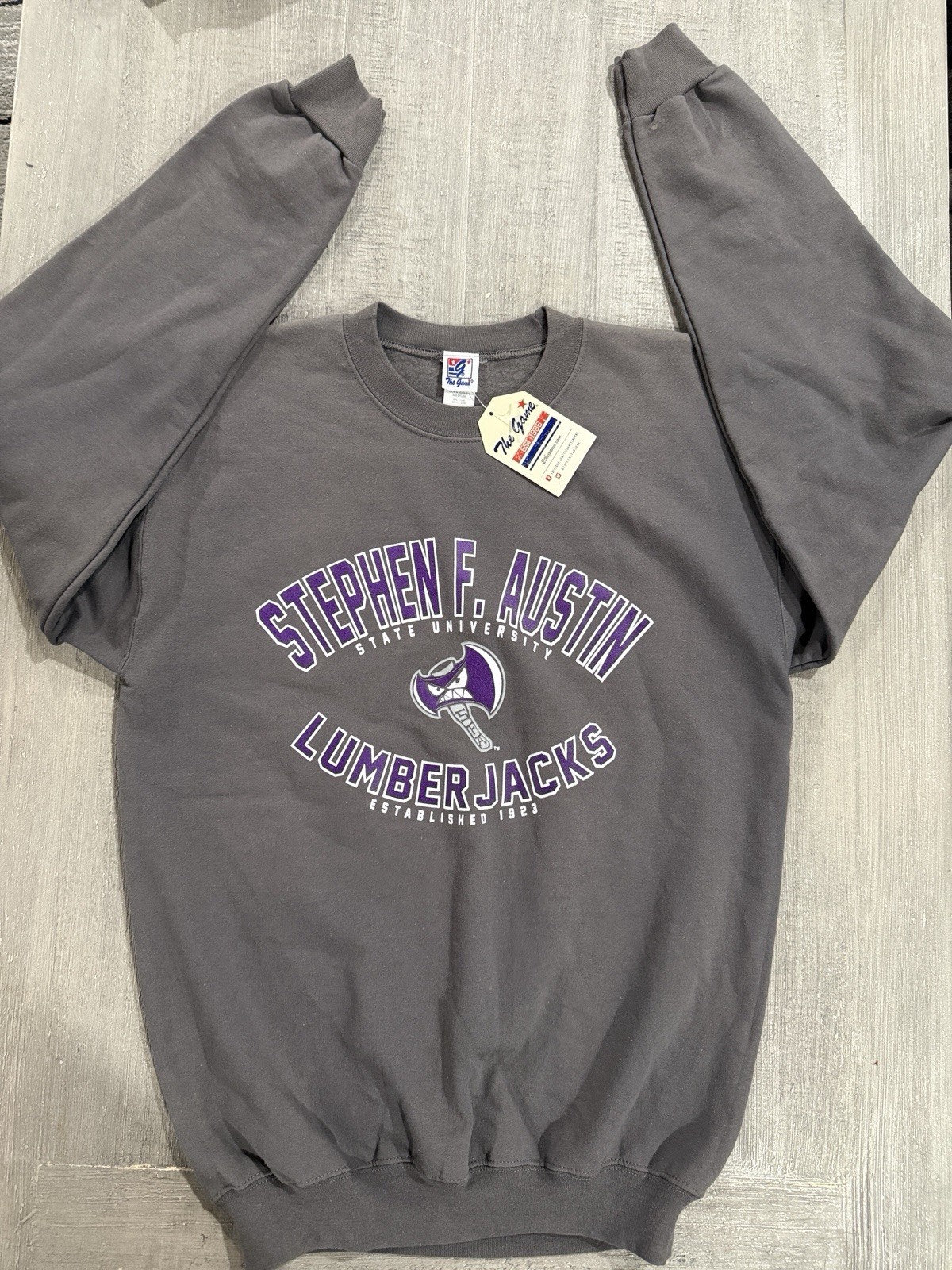 “STEPHEN F AUSTIN STATE UNIVERSITY – LUMBER JACKS” Gray Sweatshirt – Sz M Medium