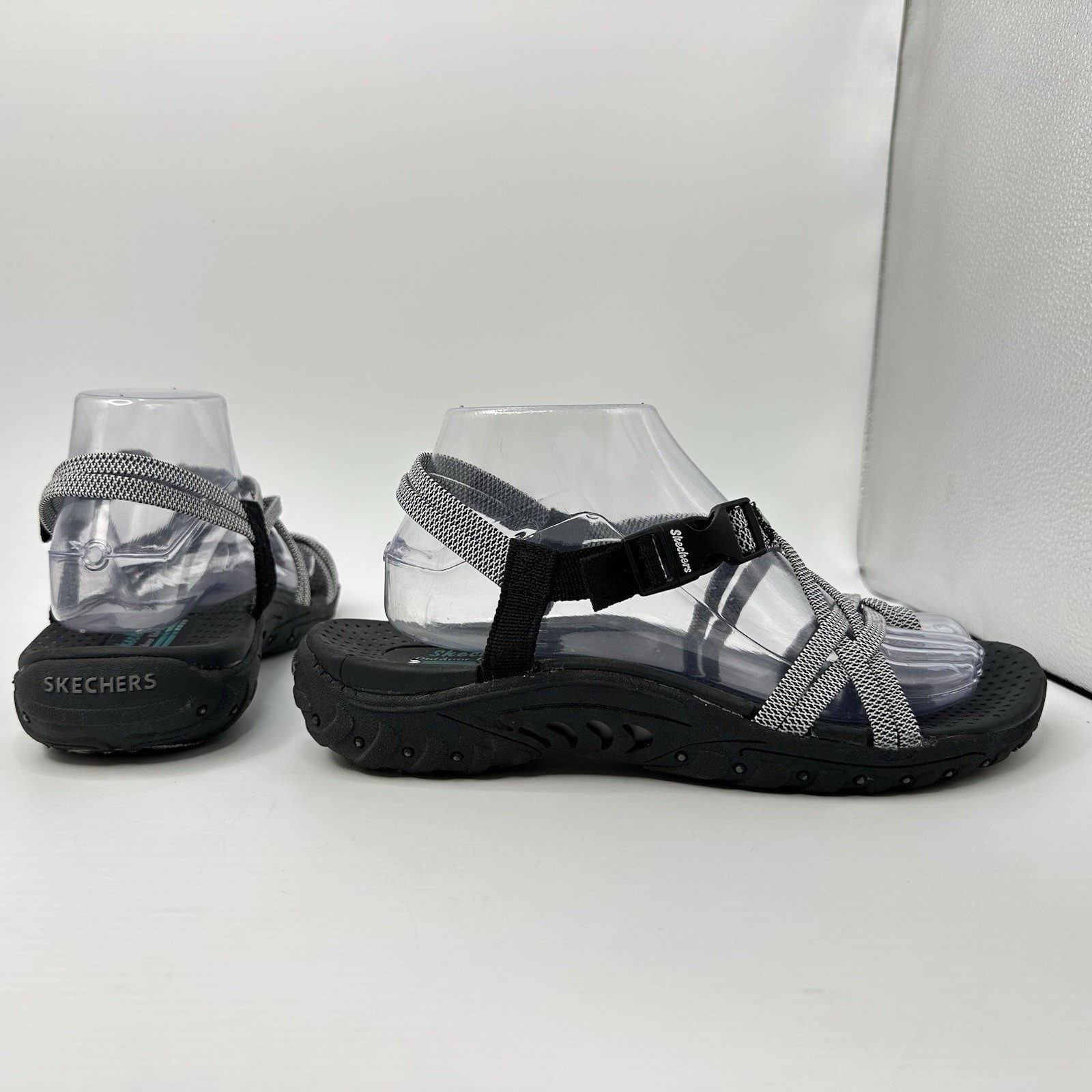 Skechers Reggae Irie Mon Black White Women’s Sandals Size 8
