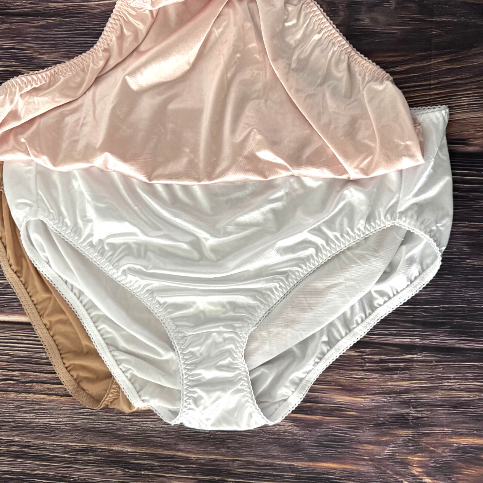 Vanity Fair 3 Pack Plus Size 5XL/12 Radiat Collection Light Control Undershapers