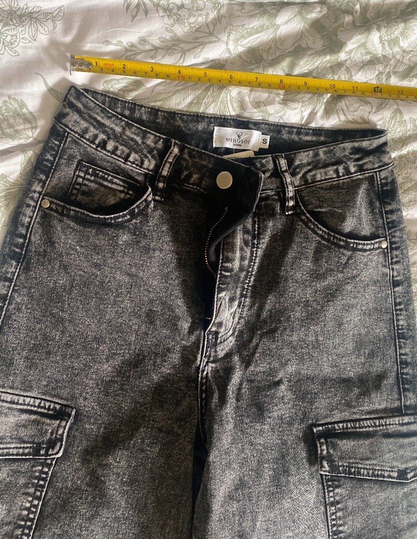 Windsor Women’s Black Acid Wash Wide-Leg Cargo Jeans Size S Stretch