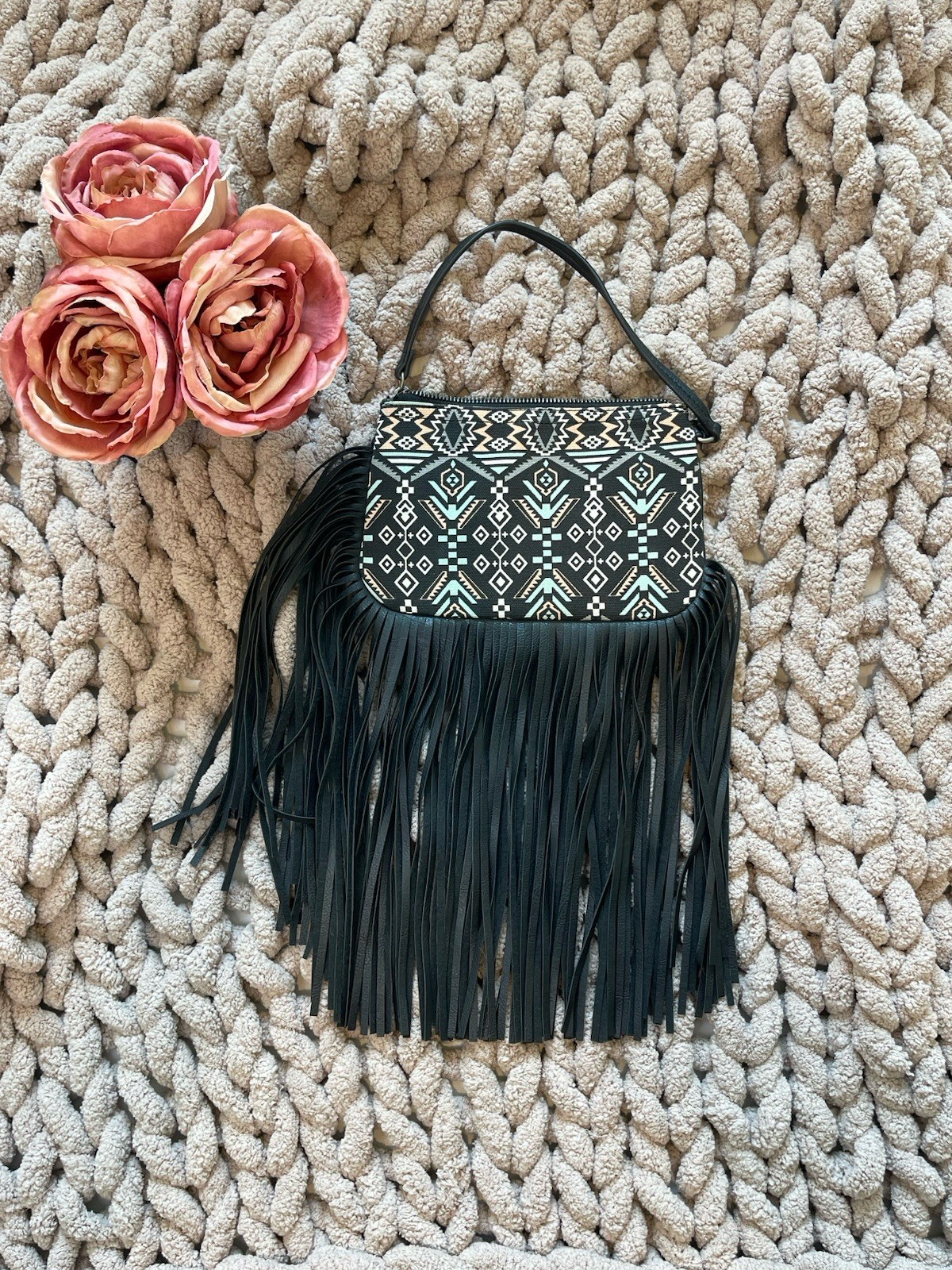 Black White Turquoise Geometric Fringe Wristlet Clutch, Zip Closure Small