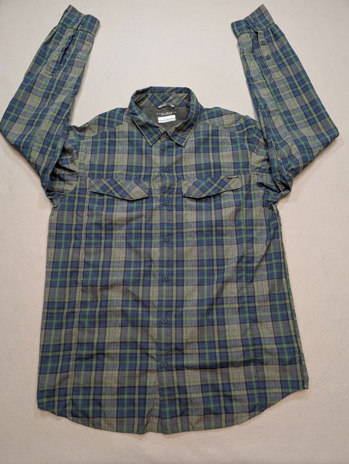 Columbia Omni-Shade Plaid Fishing Hiking Shirt Men’s Large L Blue Green UPF