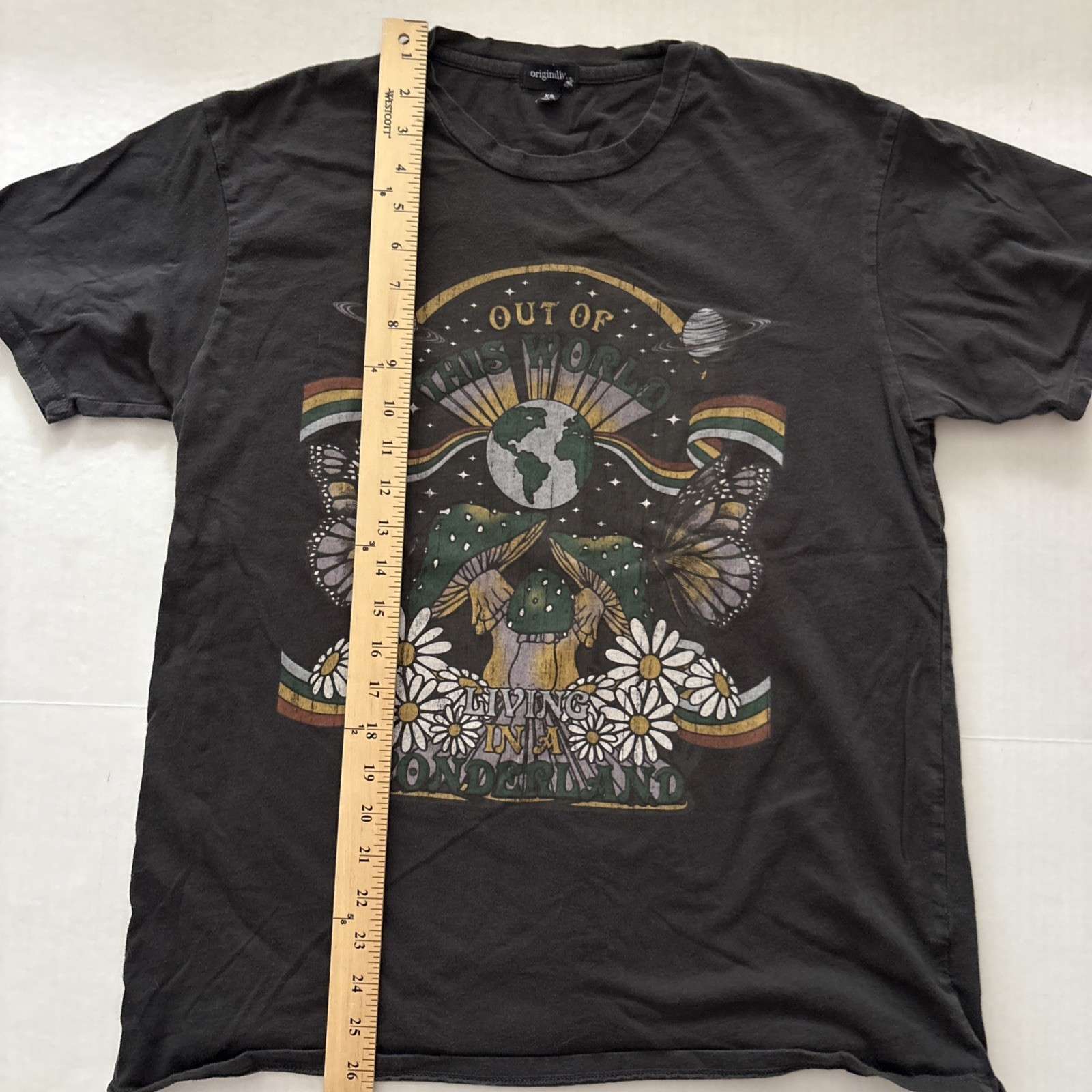 Shrooms Hippie Flowers Butterfly Wonderland T Shirt XS Originality Mushrooms USA