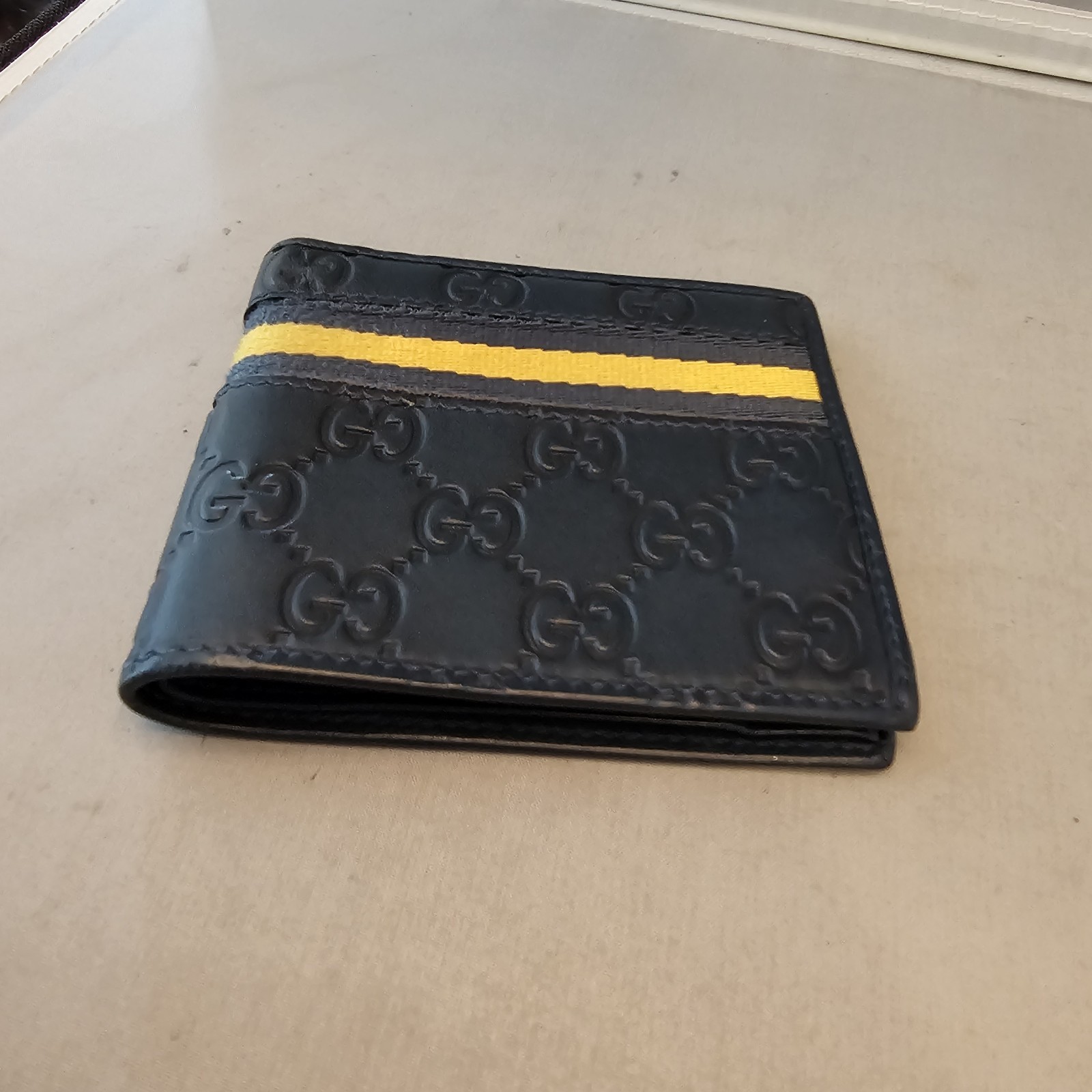 Gucci Wallet Bifold Navy Leather Yello Stripe GG Great Condition See Pictures