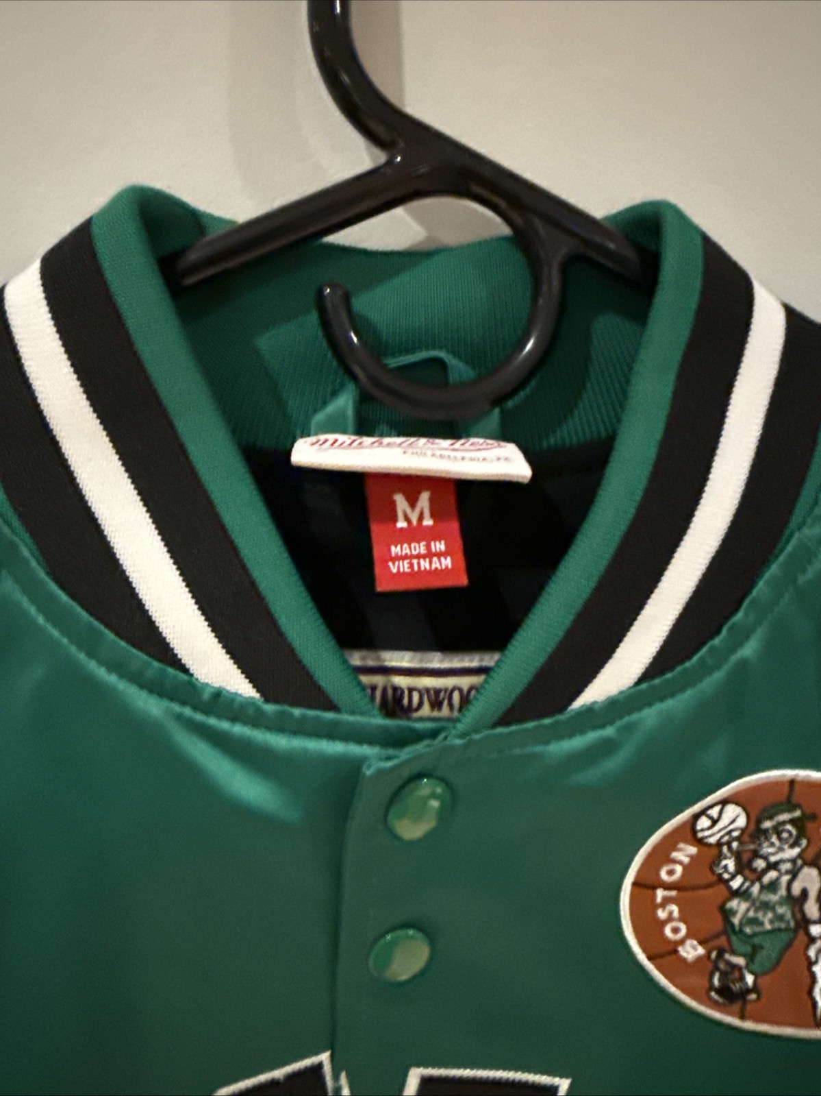 Boston Celtics Satin Varsity Jacket Green Snap Front Mitchell & Ness -Medium