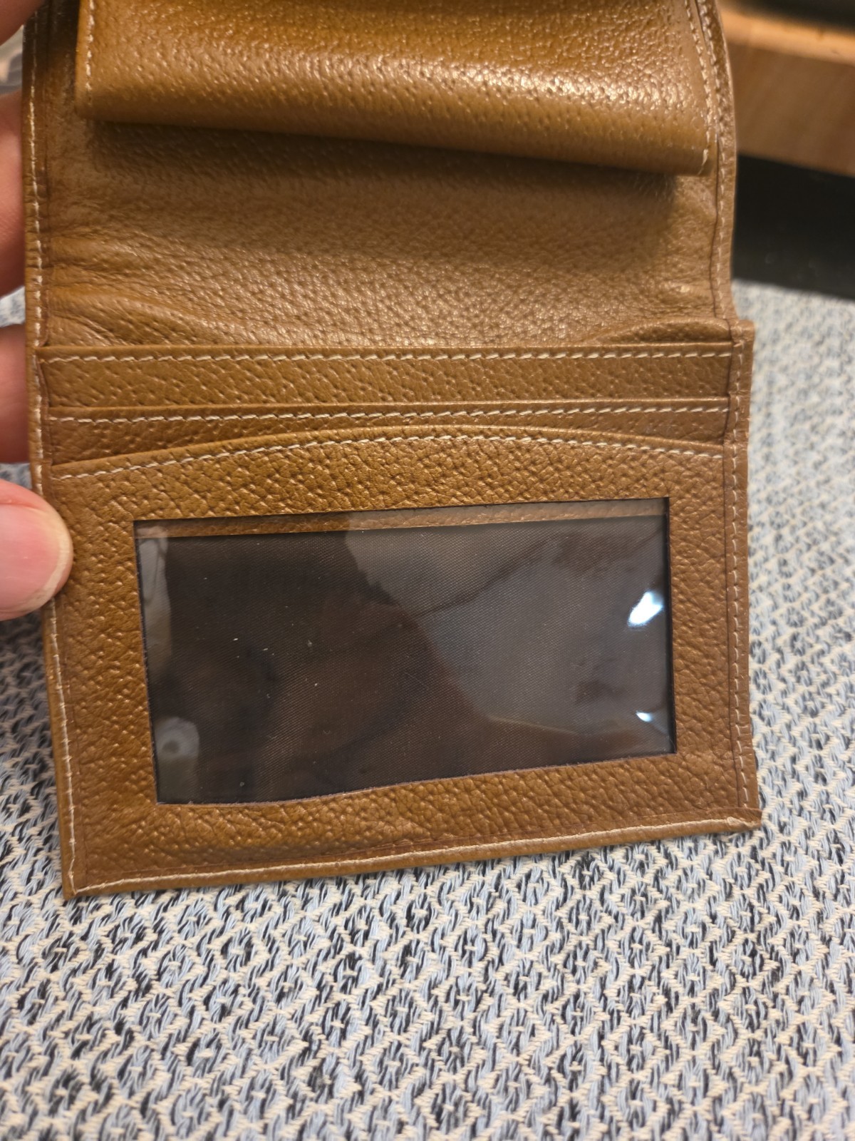 Vintage Gucci Trifold Wallet One Small Rip Starting In Corner Seen In Pictures