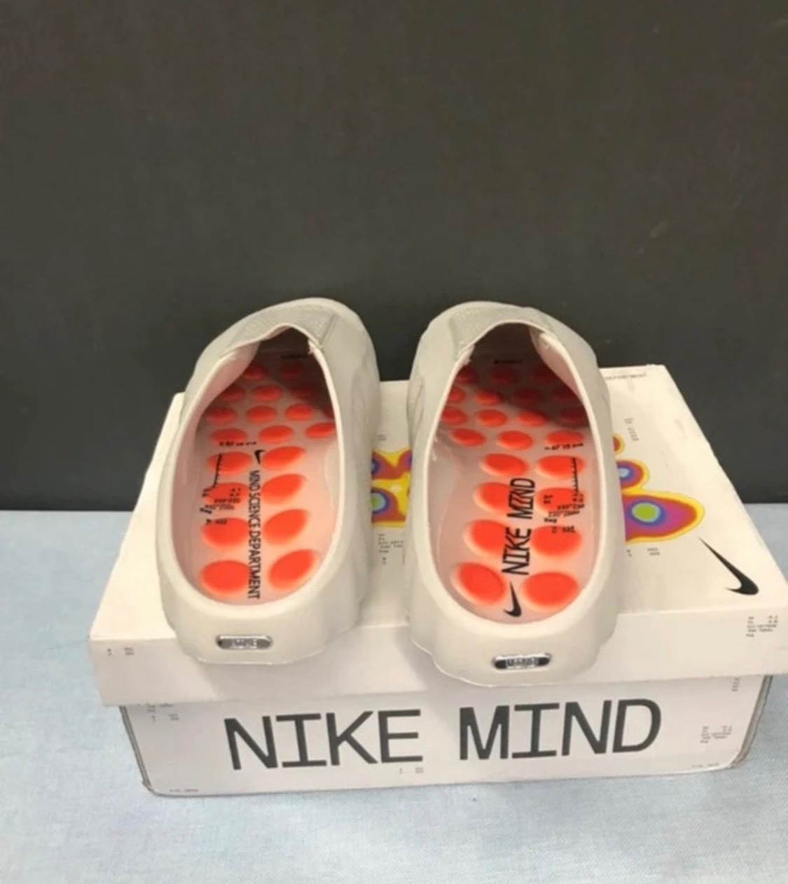 Nike Mind 001