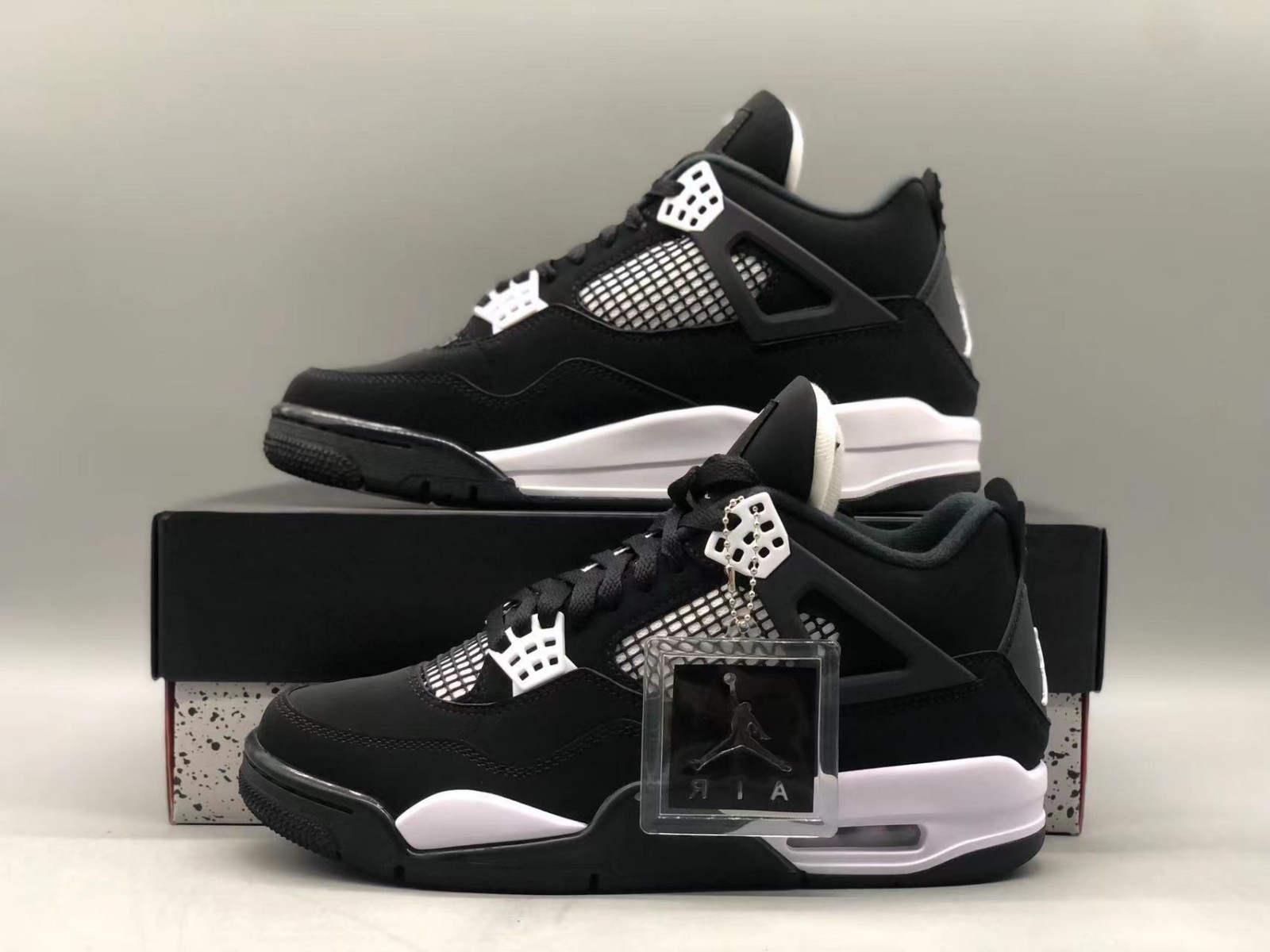 Jordan 4 Retro “White Thunder” Men’s Mid Top Basketball Shoes Size 7-12