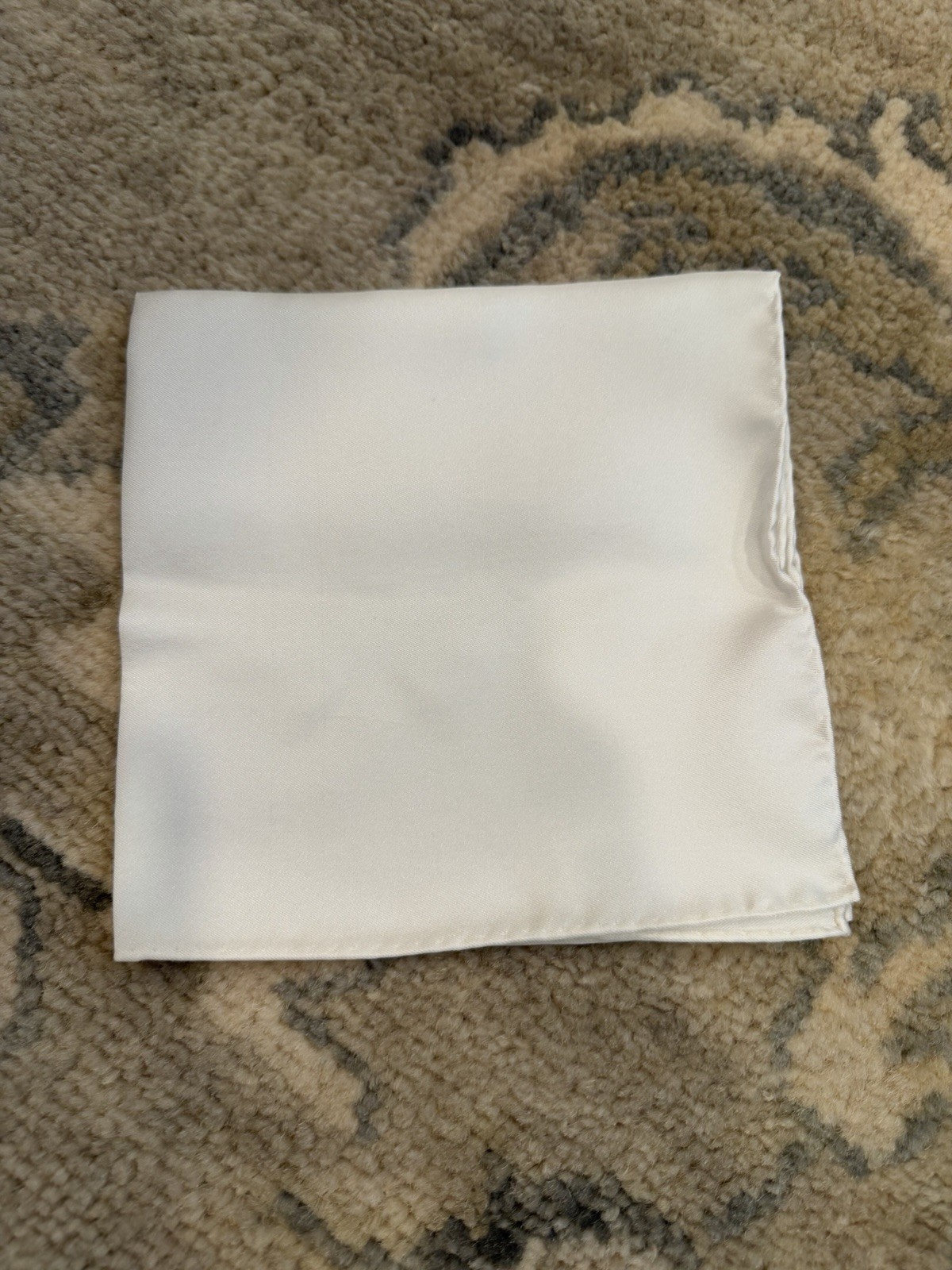 NEW $75 Brooks Brothers 100% Silk White Pocket Square NEW