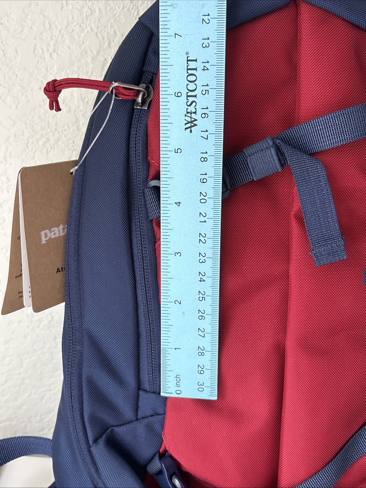 Patagonia Atom 8L Classic Red/ Blue Crossbody Sling Bag Backpack Hiking Travel