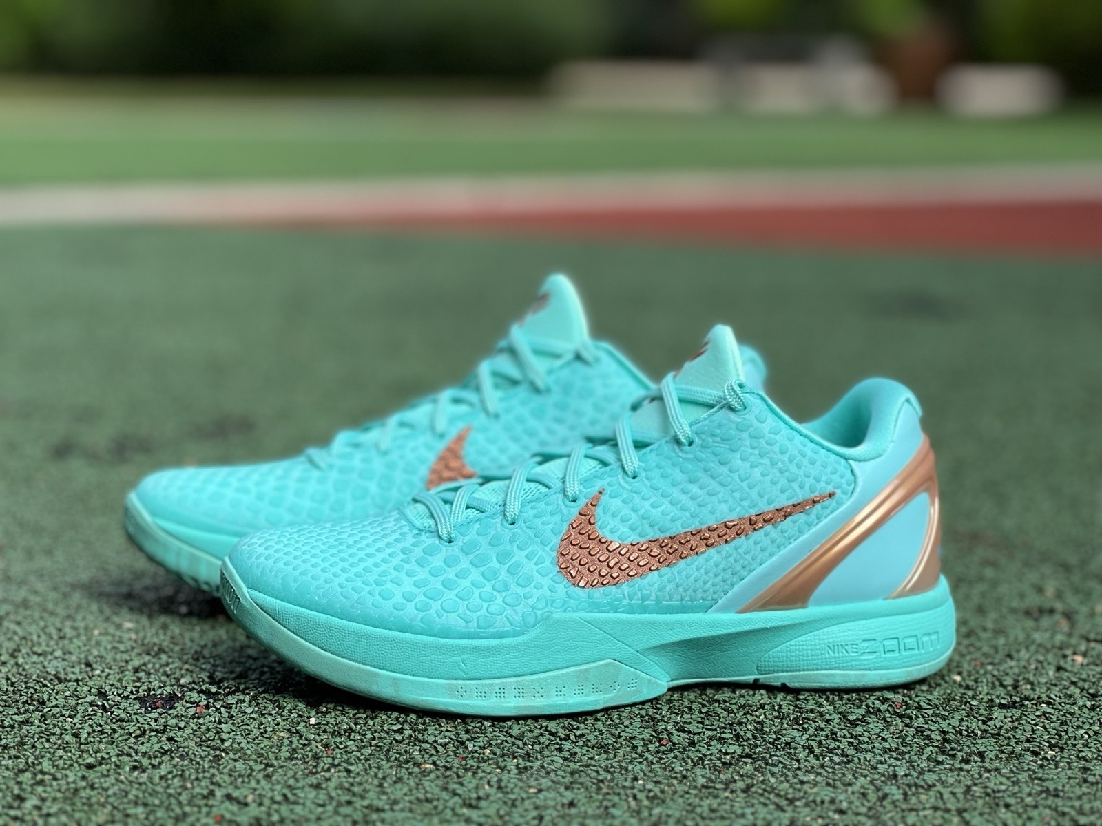 NK Kobe 6 Protro Jalen Brunson Statue of Liberty IQ5774-300 Men’s Shoe Size 7-14