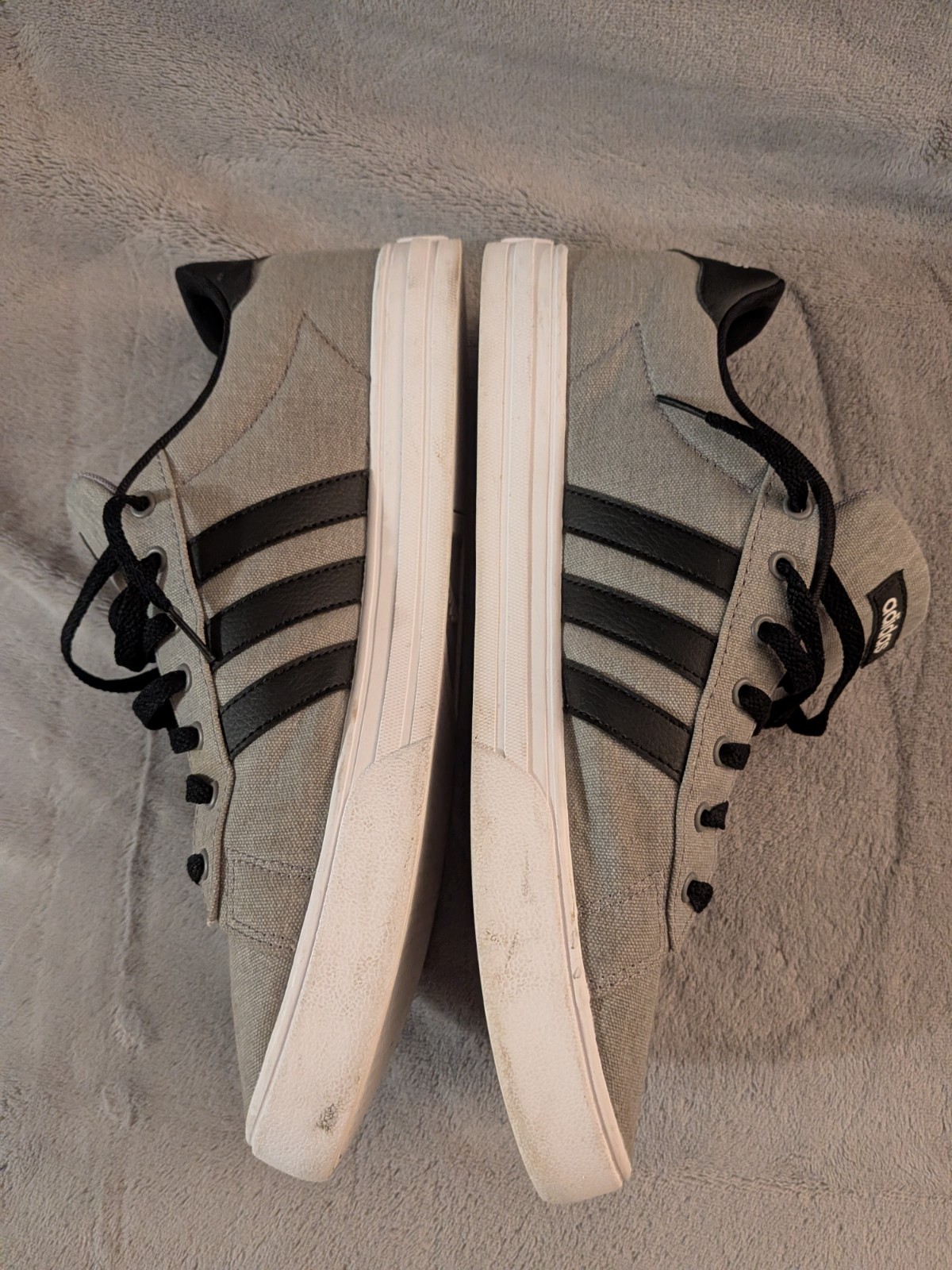 Adidas Men’s Size 13 Pace VS mid Light Gray/Black/White