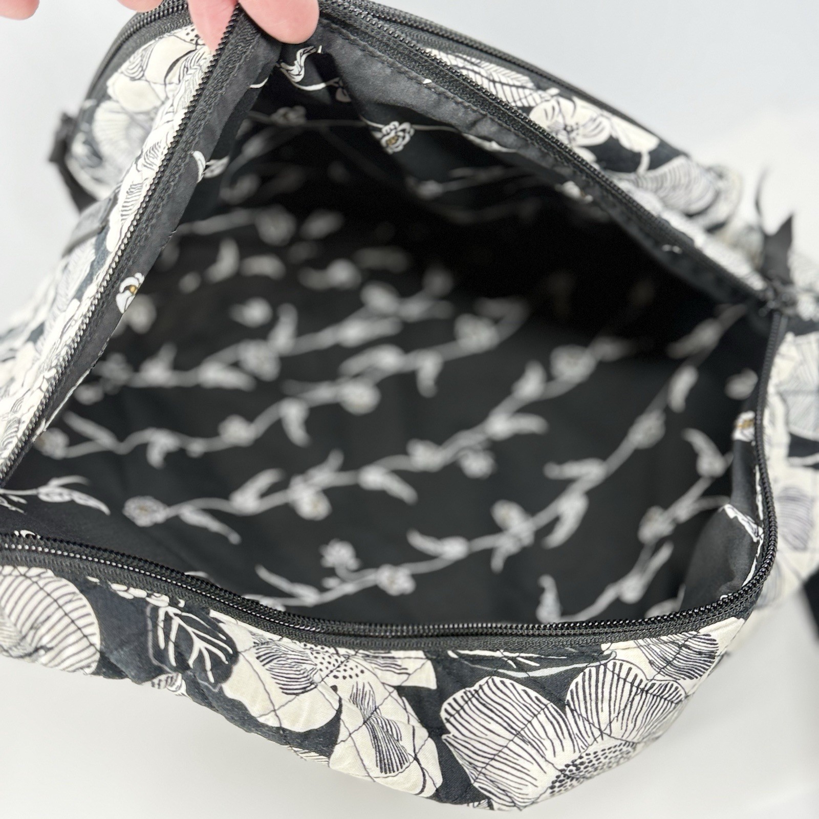 Vera Bradley Sling Pack Quilted Bedford Bloom Black White Floral Boho Travel