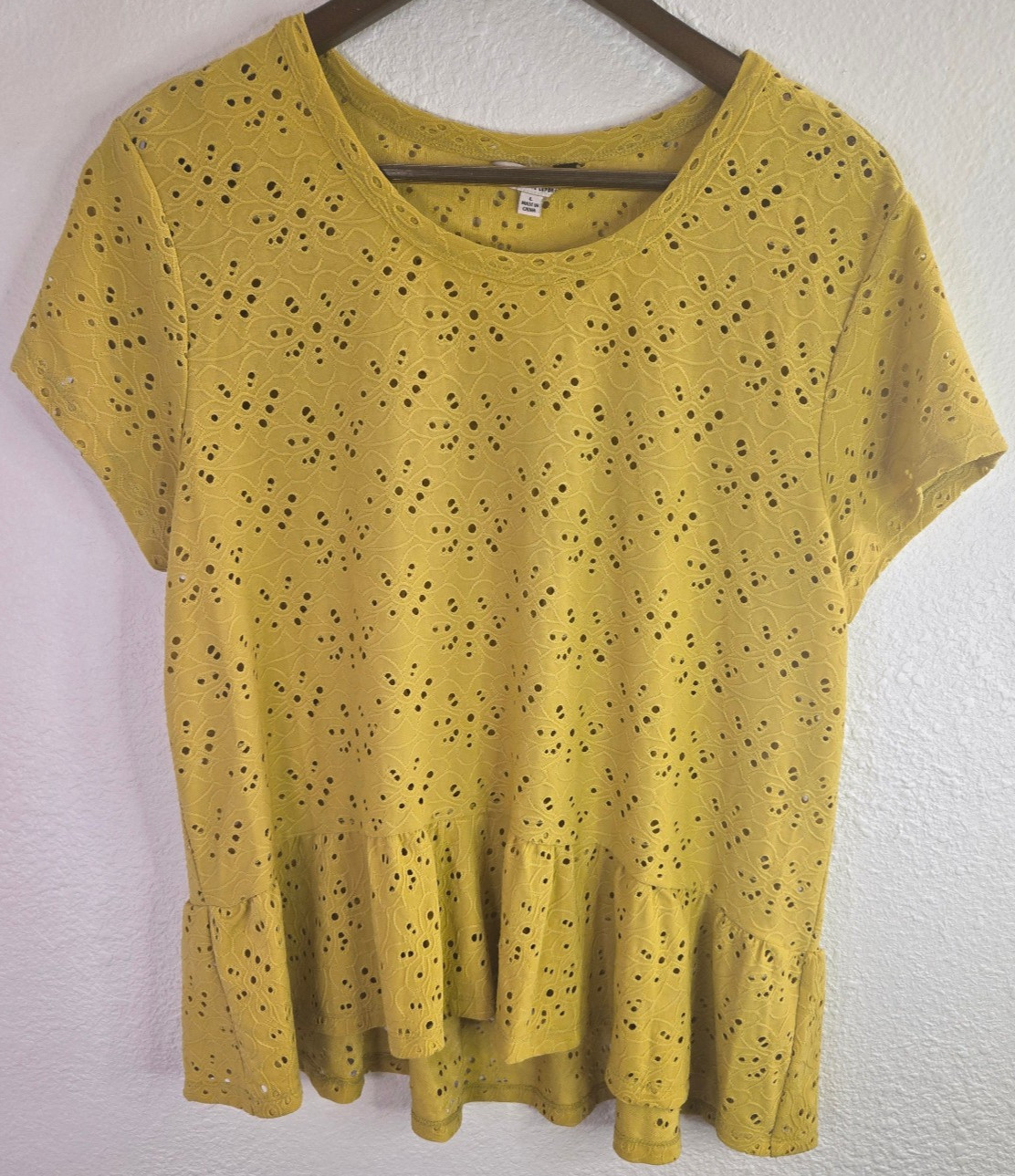 Nanette by Nanette Lepore Women’s L Eyelet Lace Peplum Tee in Golden Cypress