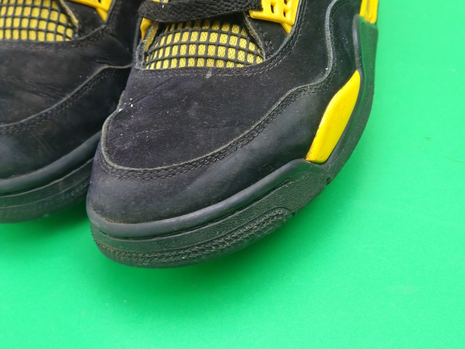 Defects Size 8 Nike Air Jordan 4 Retro Thunder Shoes DH6927-017 Black Yellow
