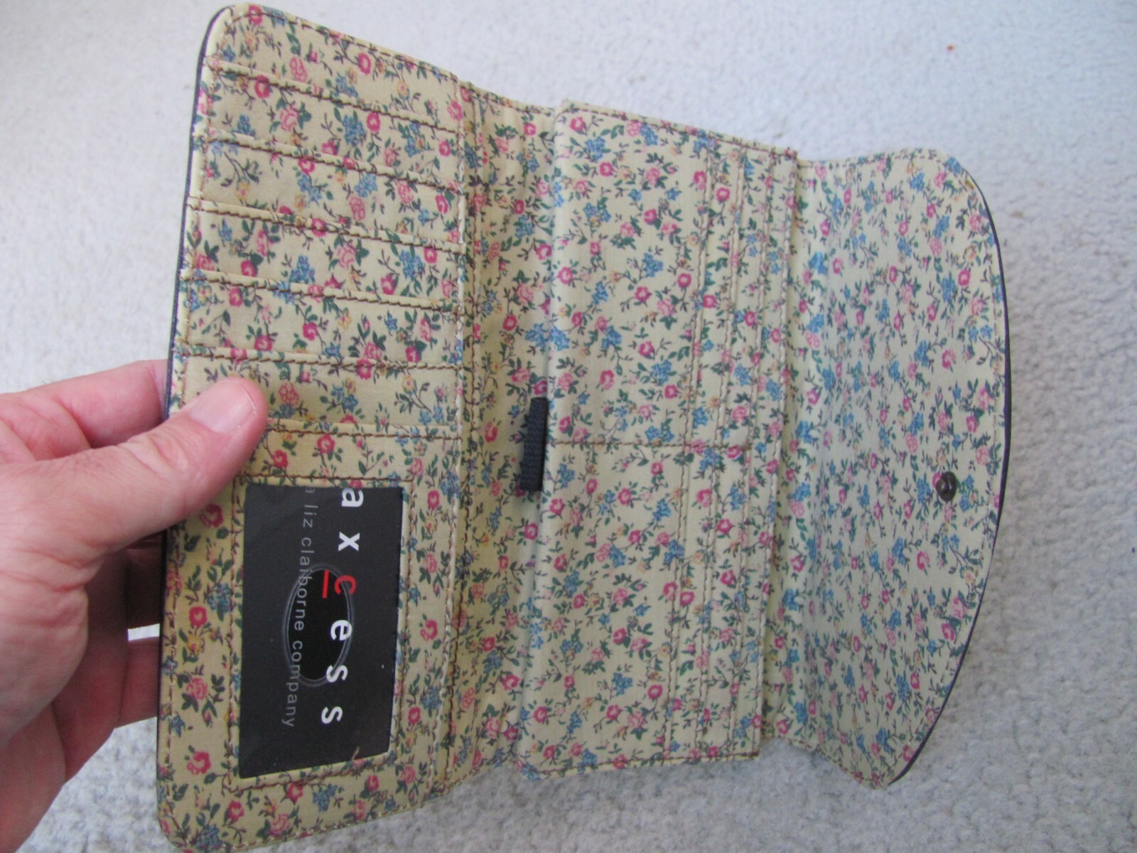 Axcess Women’s Brown W/ Multicolored Design Large Size Wallet-New