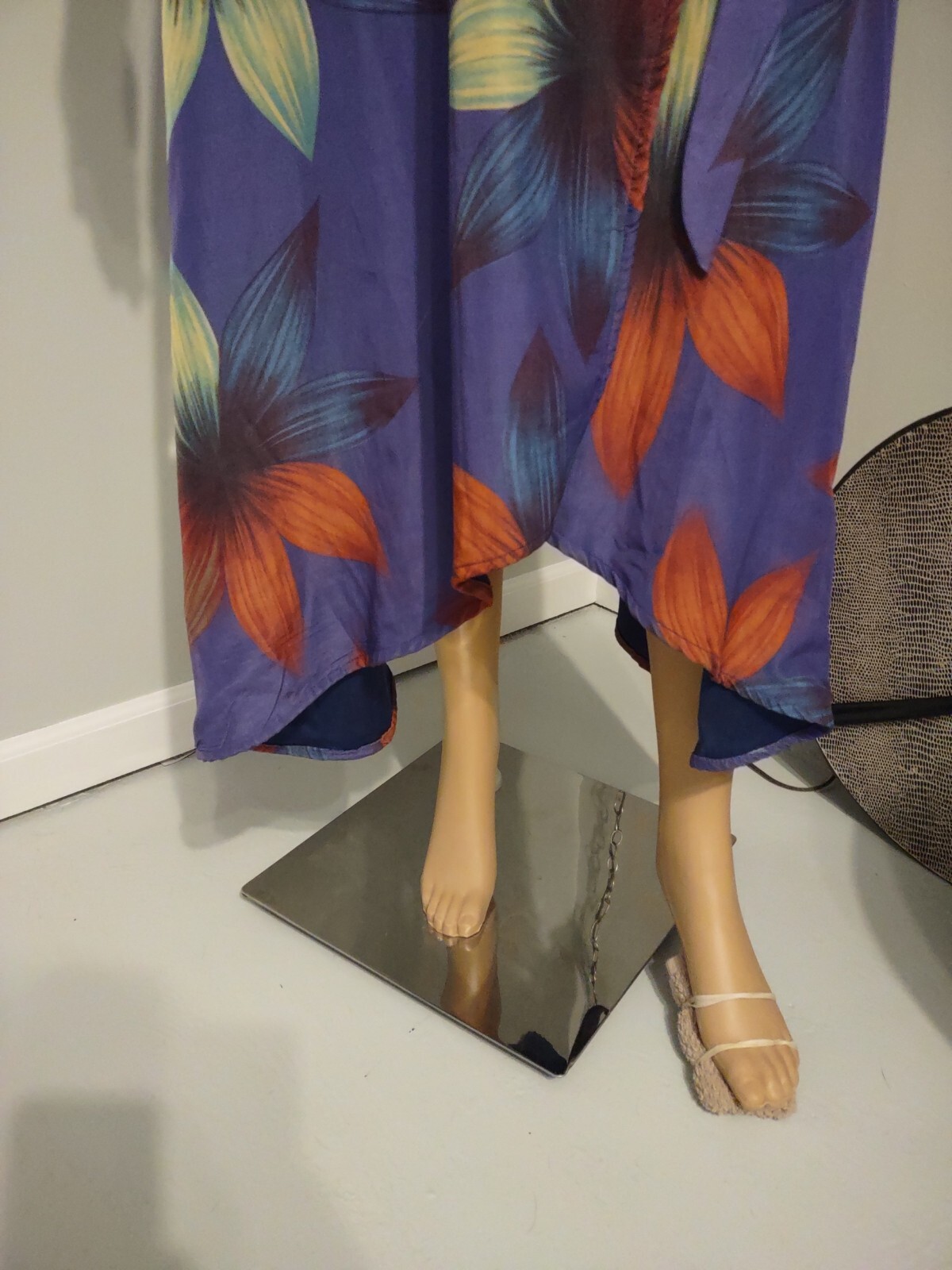 Haoduoyi Wrap Around Dress Purple Flowered size L ~EUC~