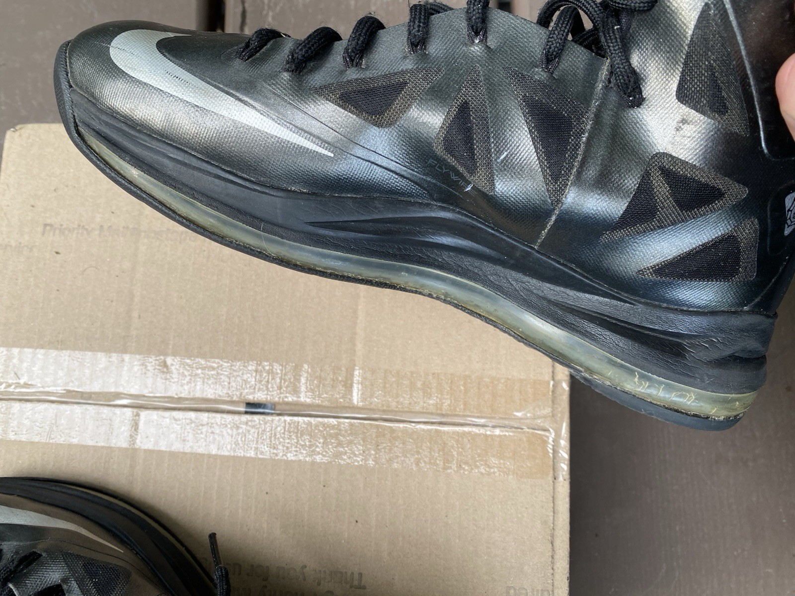 Nike LeBron 10 Carbon 541100001 Size 10.5 Men