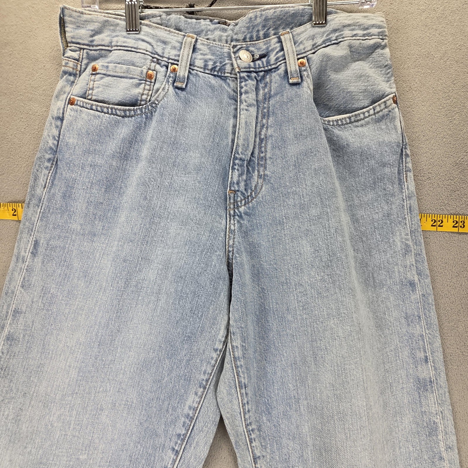 Levis 568 Jeans Mens 30×32 Light Wash Blue Denim Relaxed Tapered Zip Fly