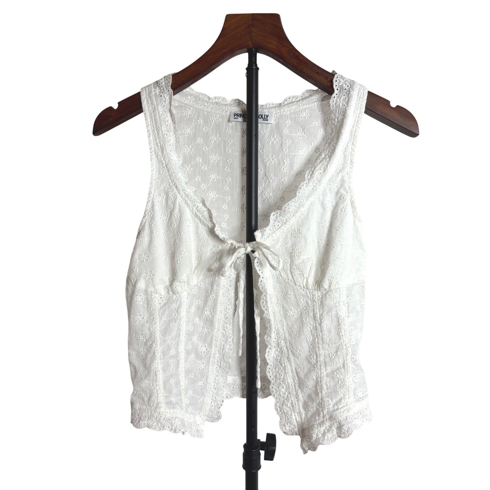 Princess Polly | White Eyelet Lace Tie Front Top | Size 4